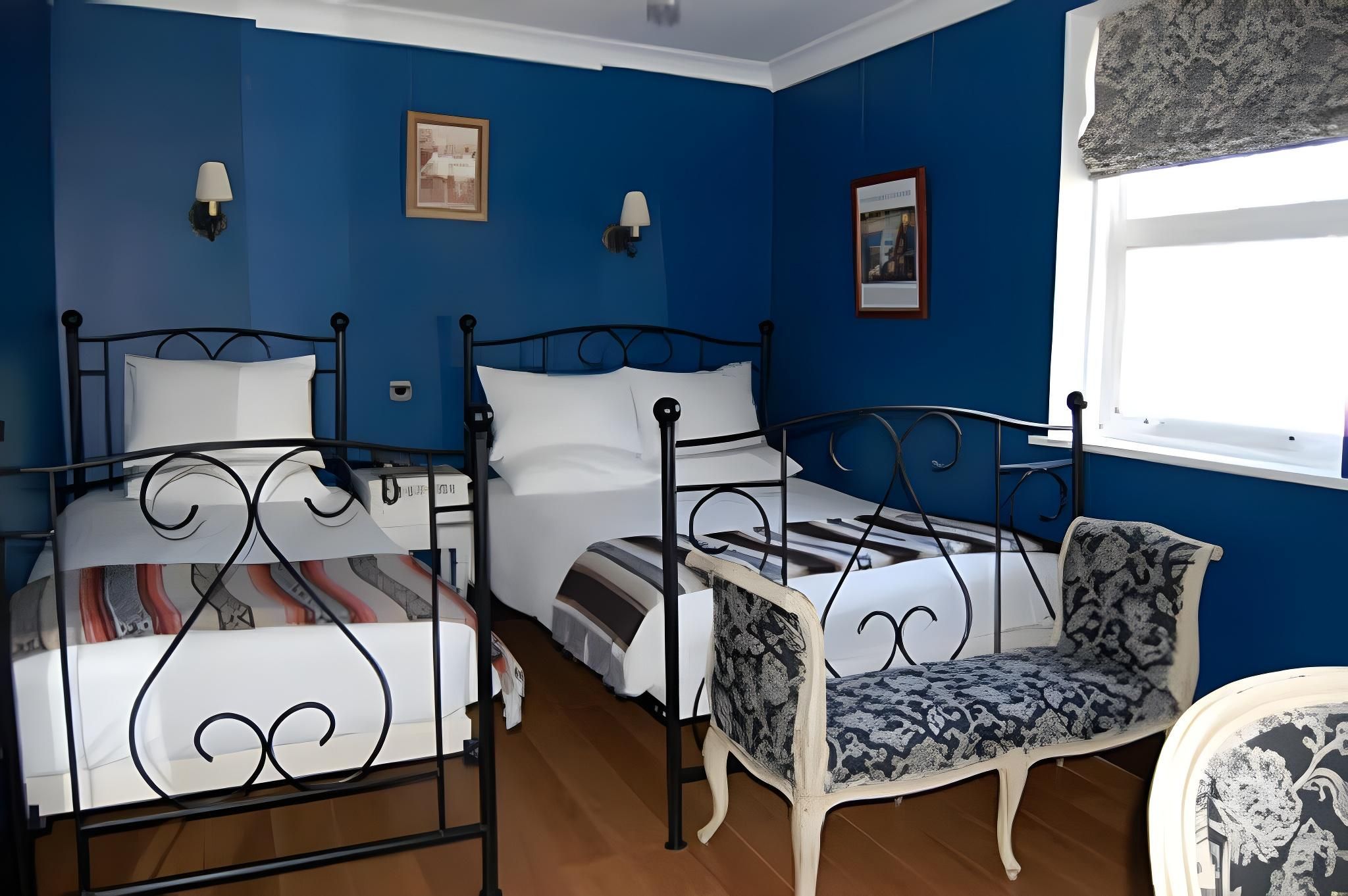 Standard Twin Room - Shared