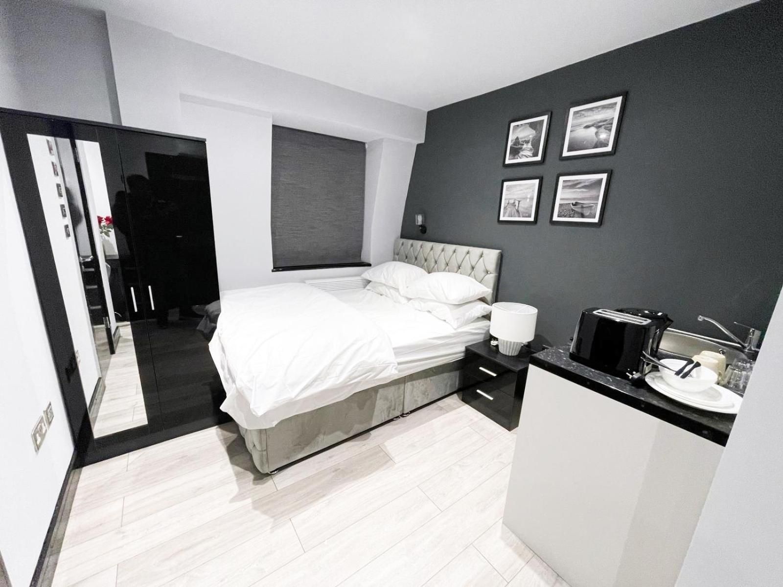 Letzi Ensuite Room, 10 Mins Wembley, Fast WiFi