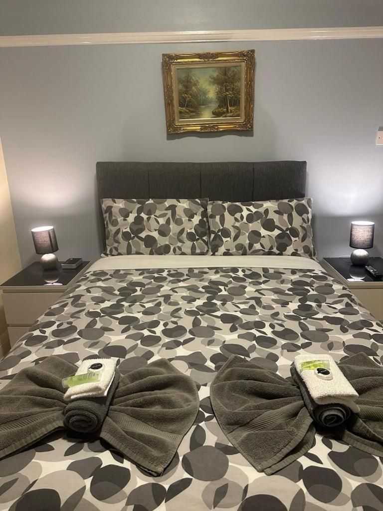 Deluxe Double Room with Shower