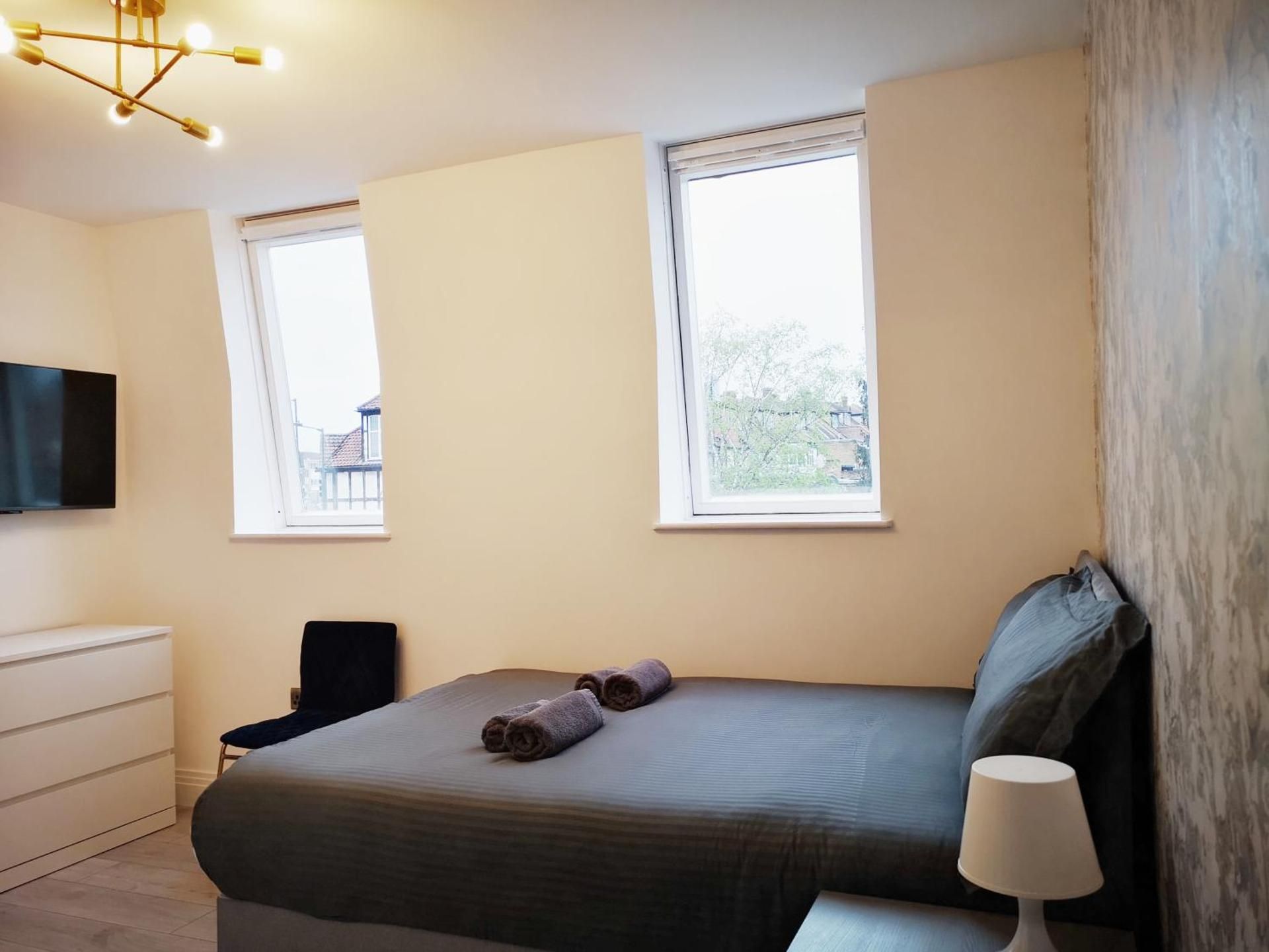 Deluxe Studio