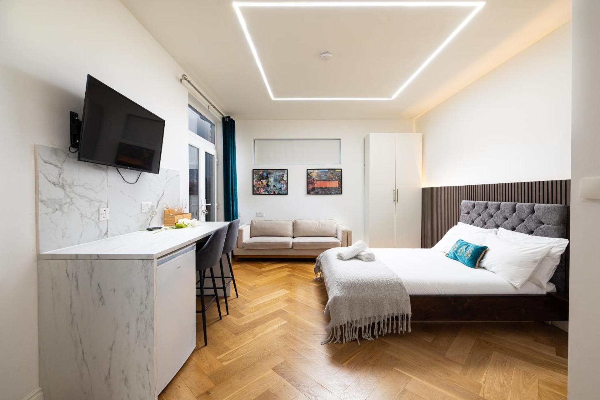 Deluxe Double Room with Balcony