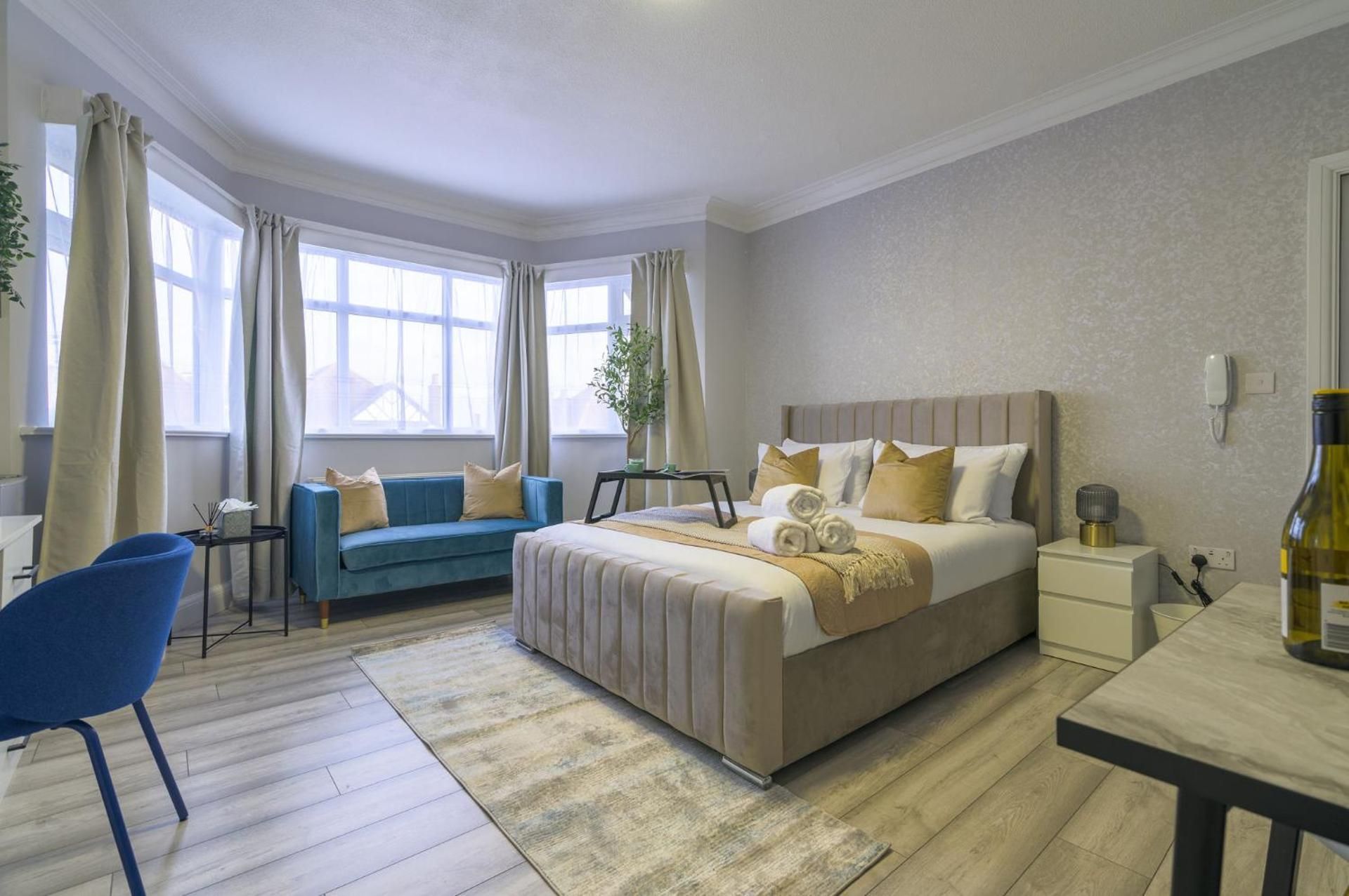Deluxe King Room