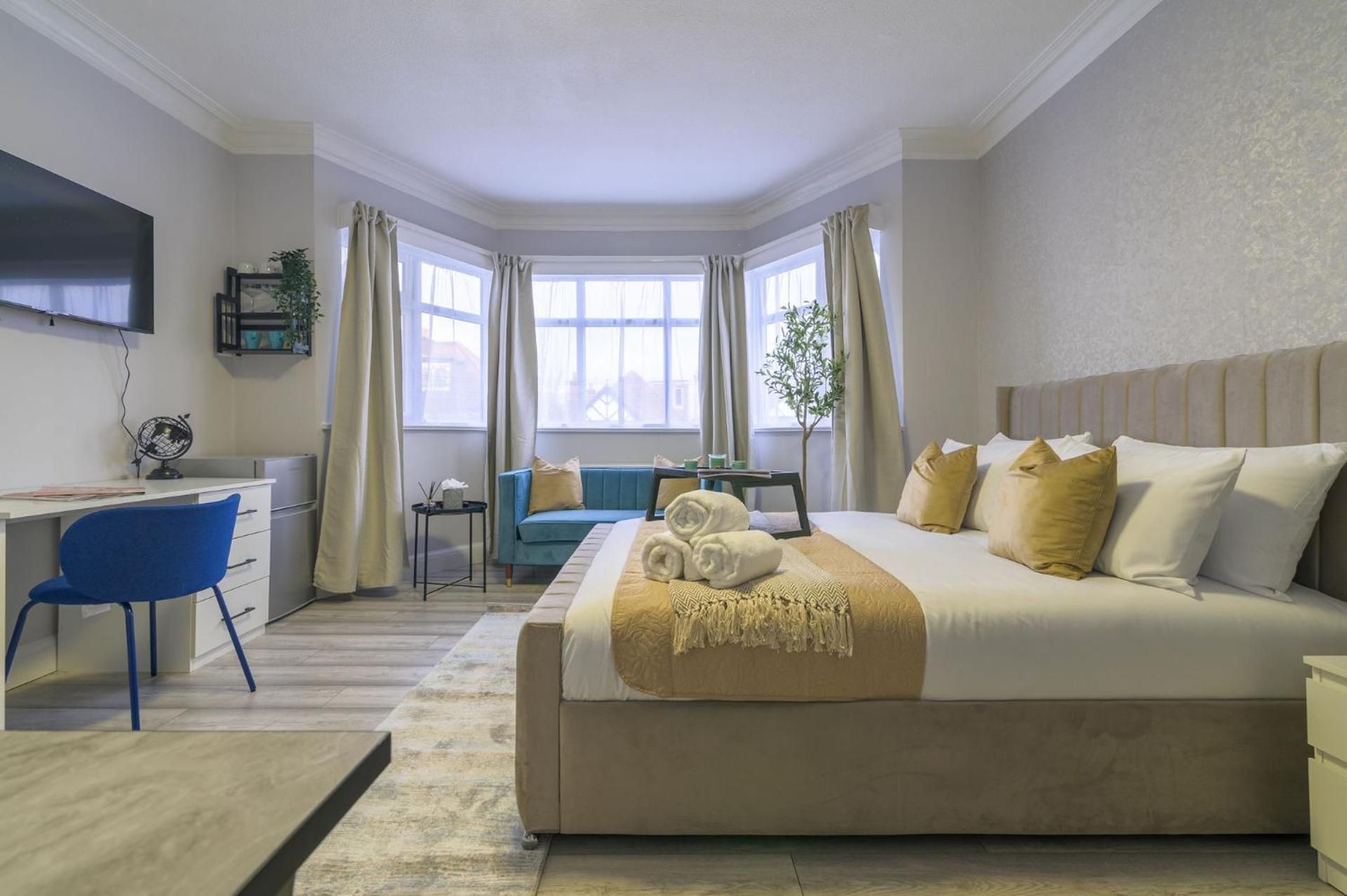 Deluxe King Room