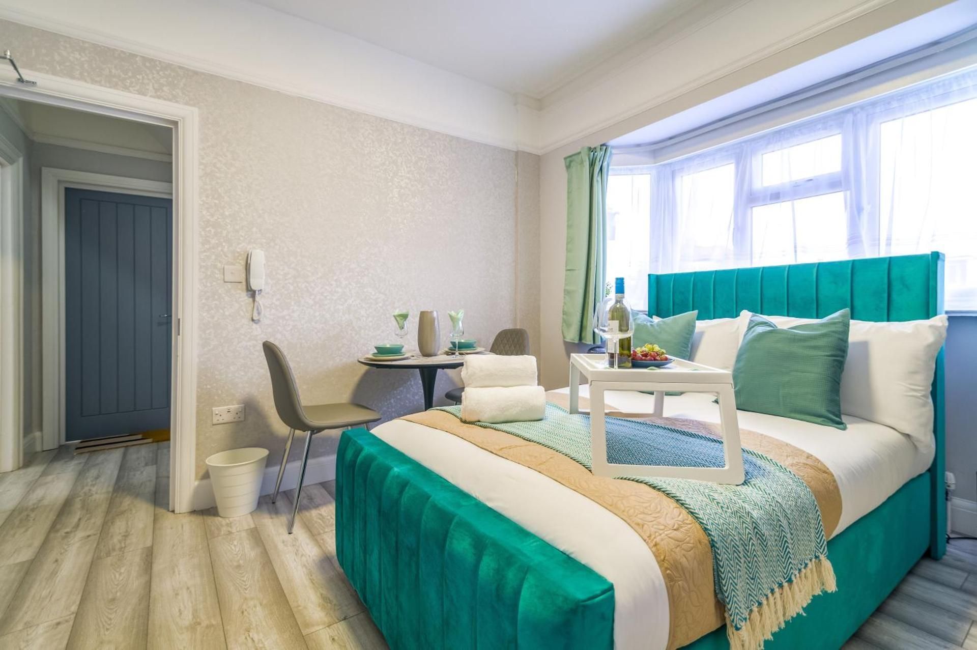 Deluxe Queen Room
