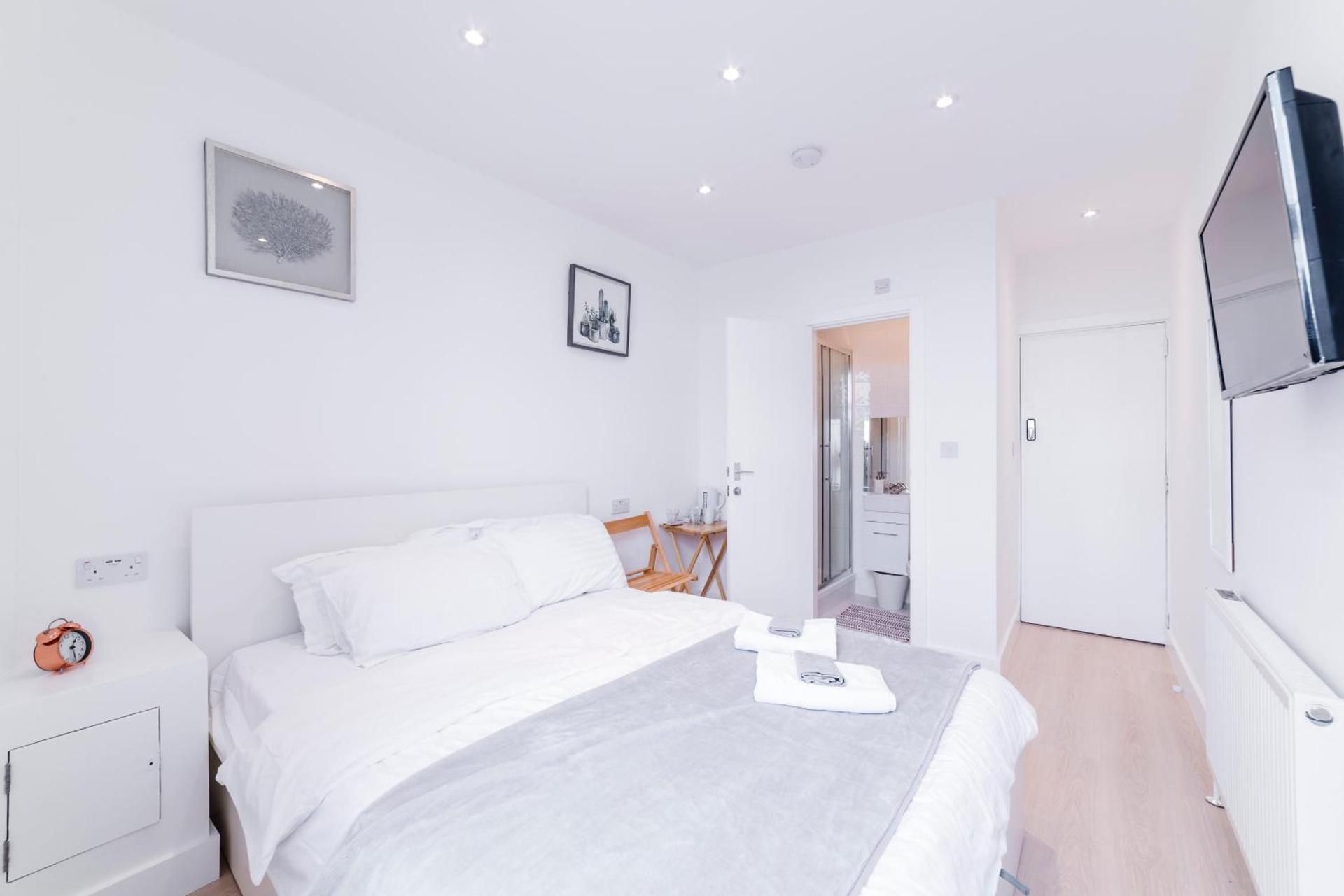 Double Room with Private Bathroom