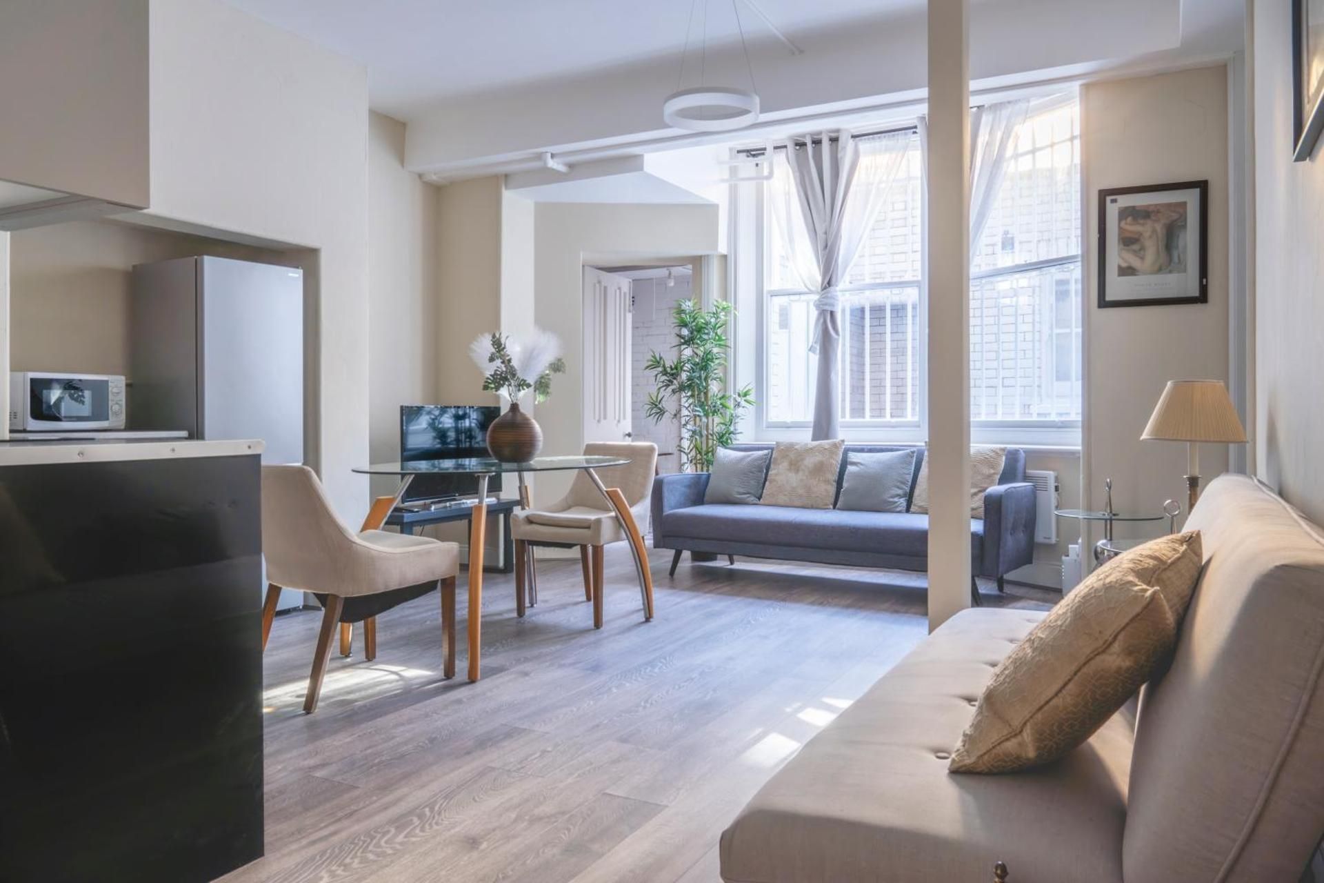 One-Bedroom Apartment