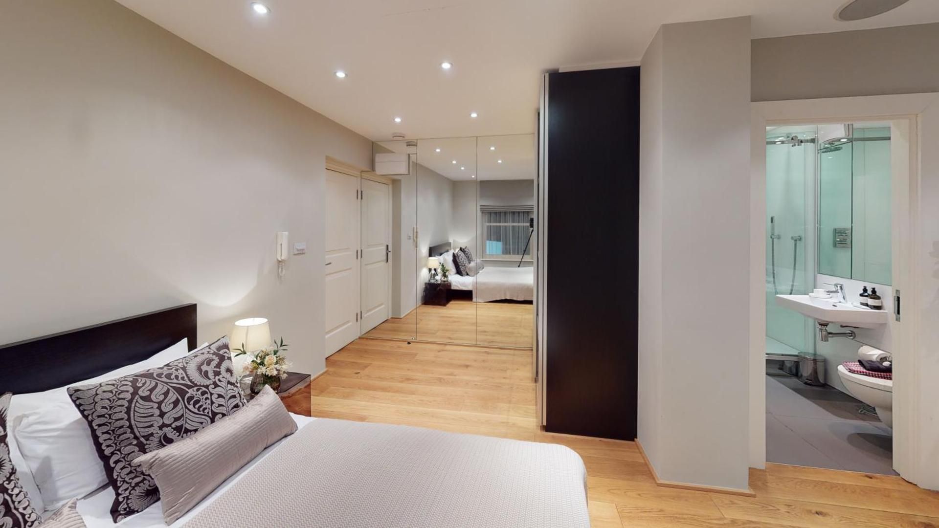 Flat 4 - Studio Apartment