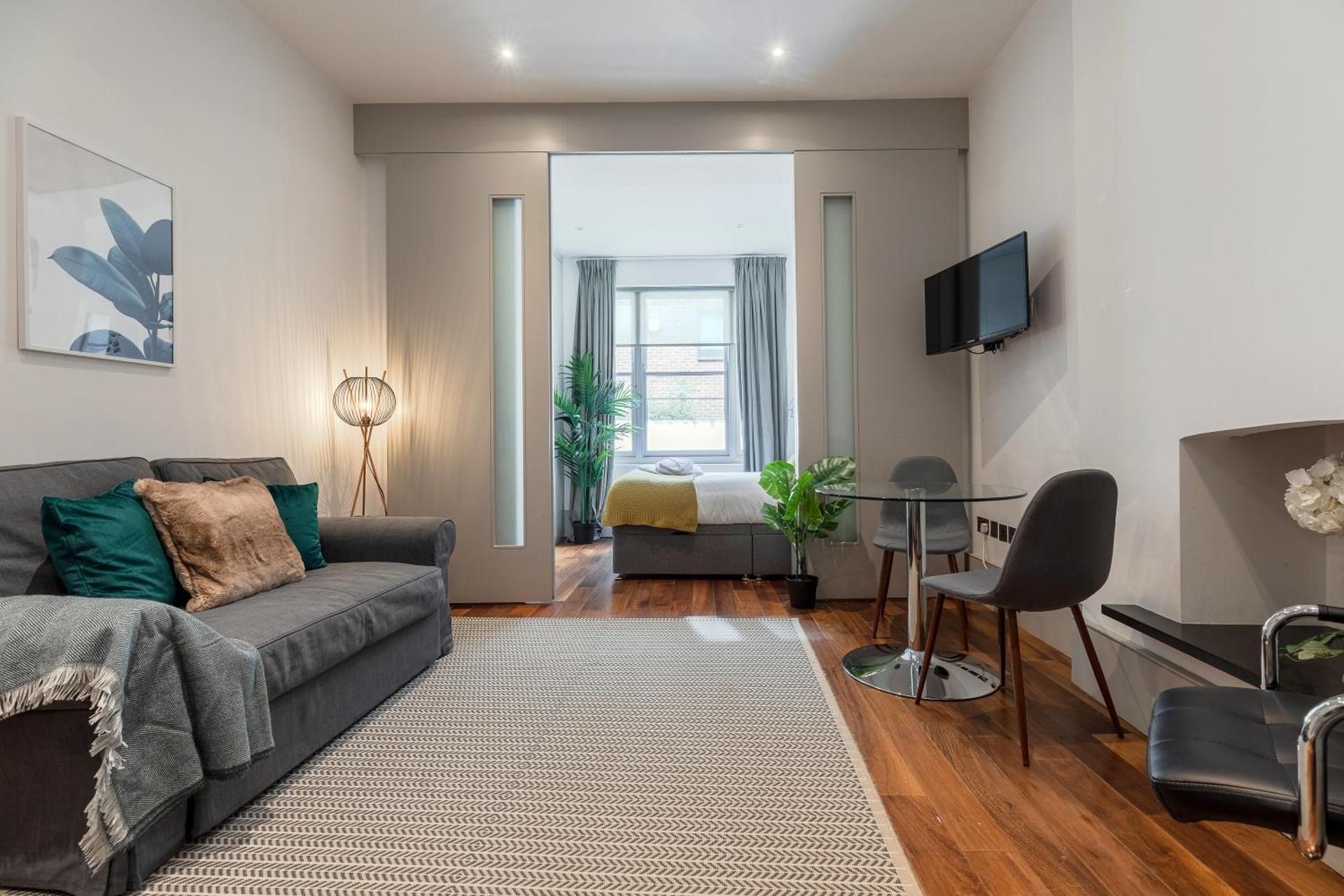 Studio Apartment