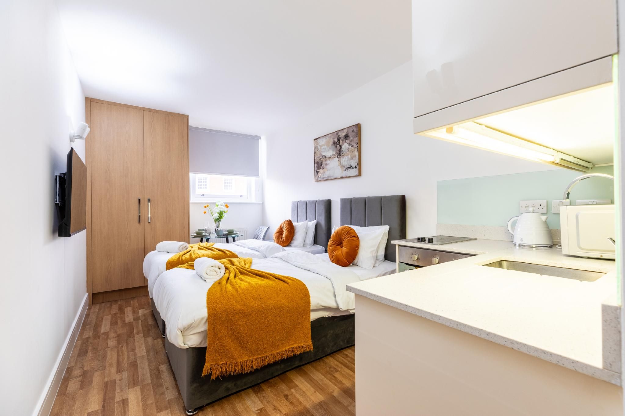 Luxury Twin Studio