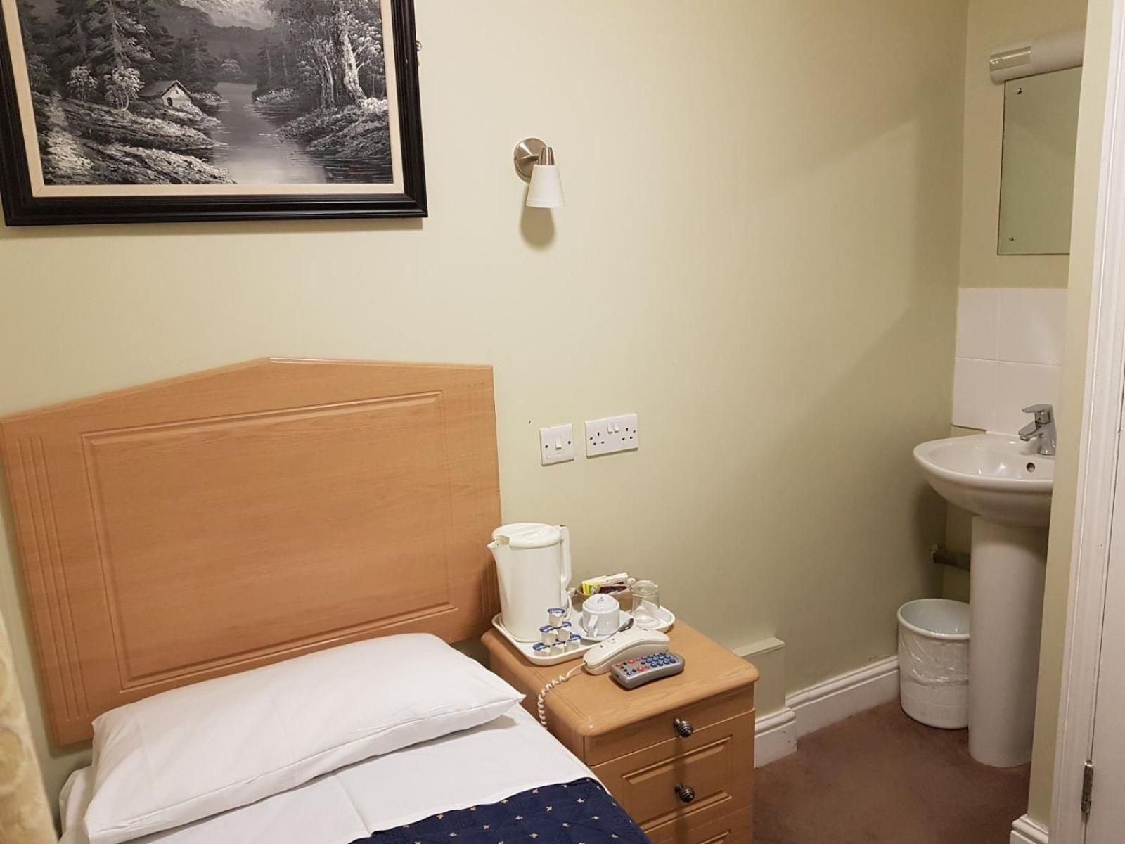Economy Single Room with Shared Bathroom and Toilet