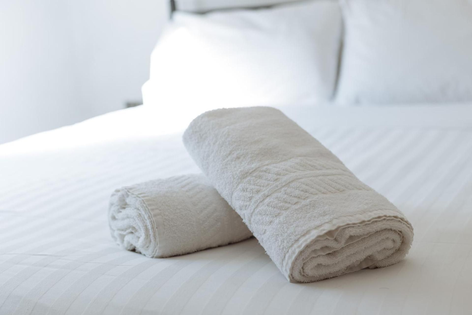 Standard Twin Room with Shared Bathroom and Toilet