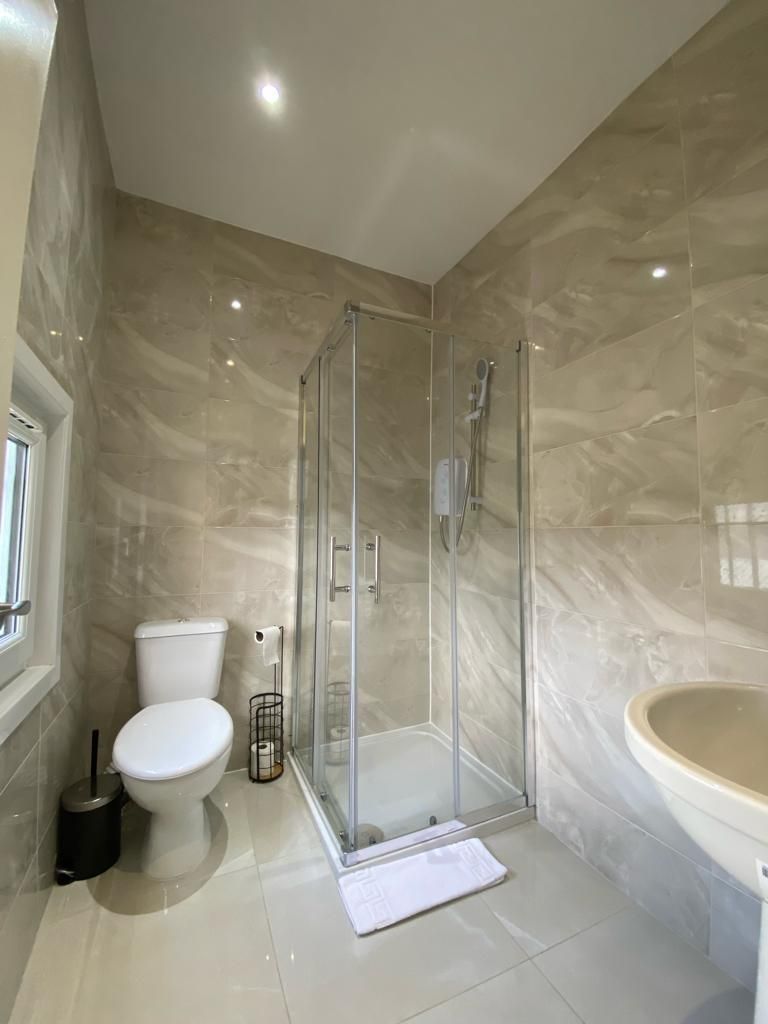 Studio-Private Bathroom-4