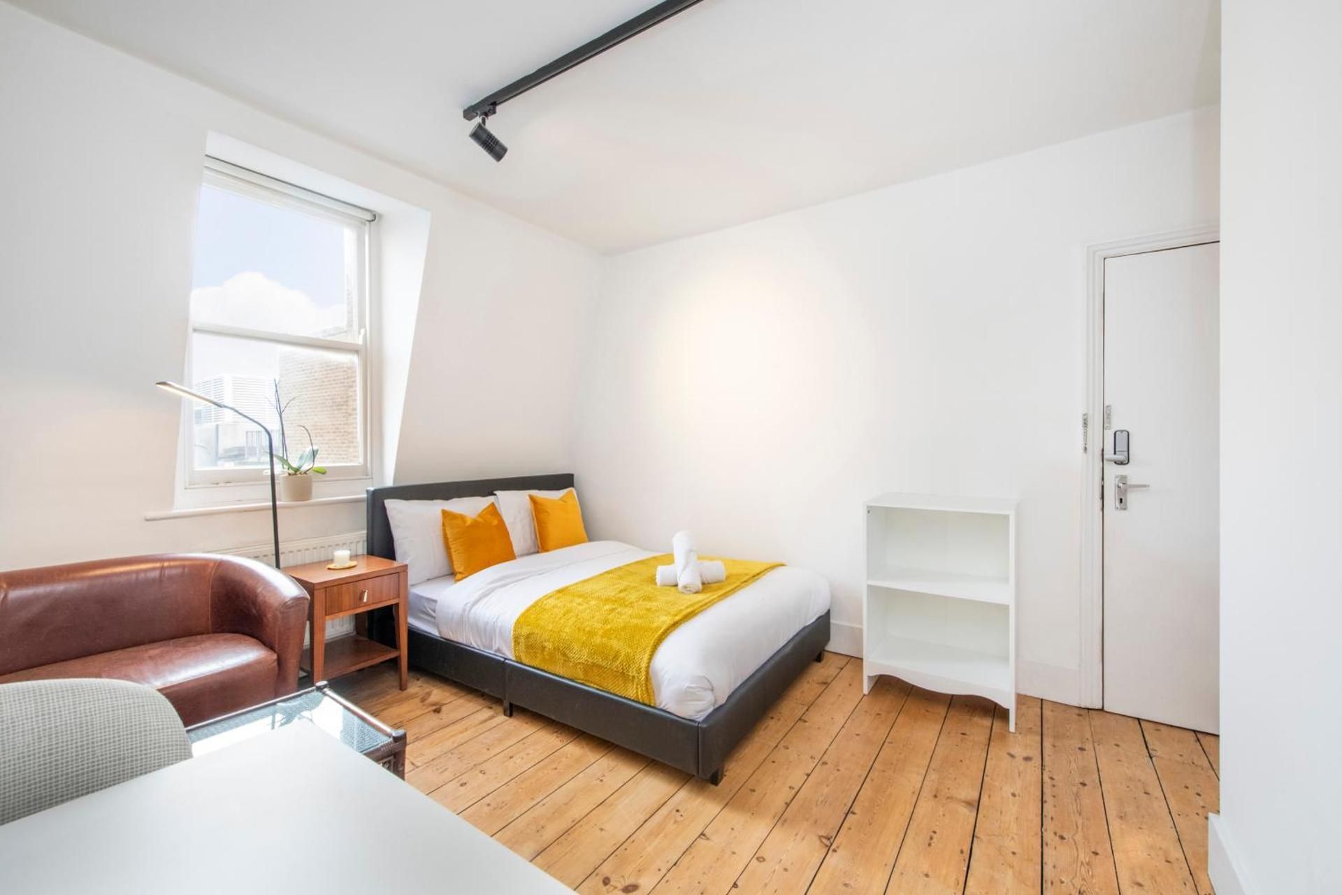 Studio Apartment