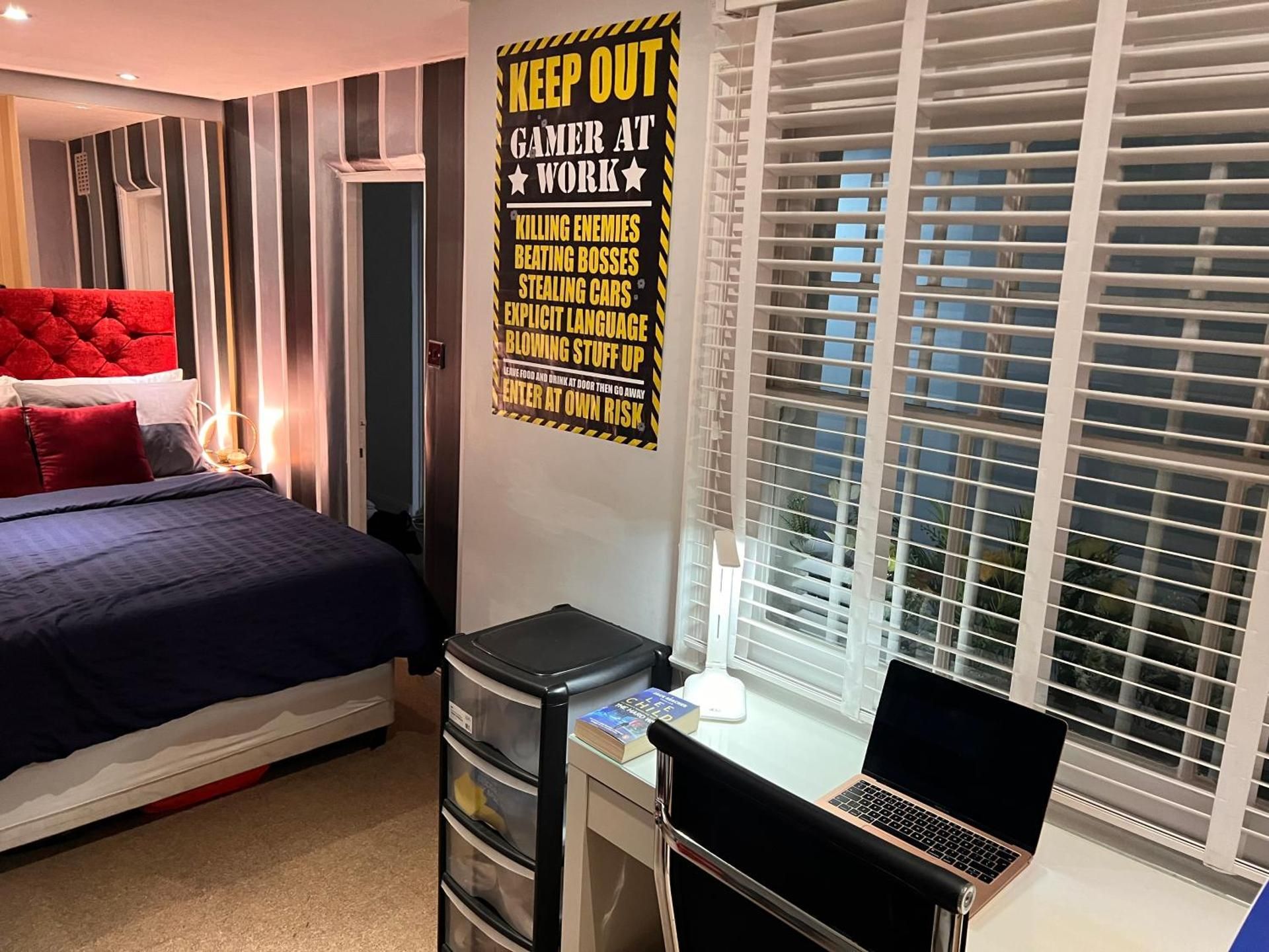 Exclusive Apartments South Kensington Two-Bedroom Apartment