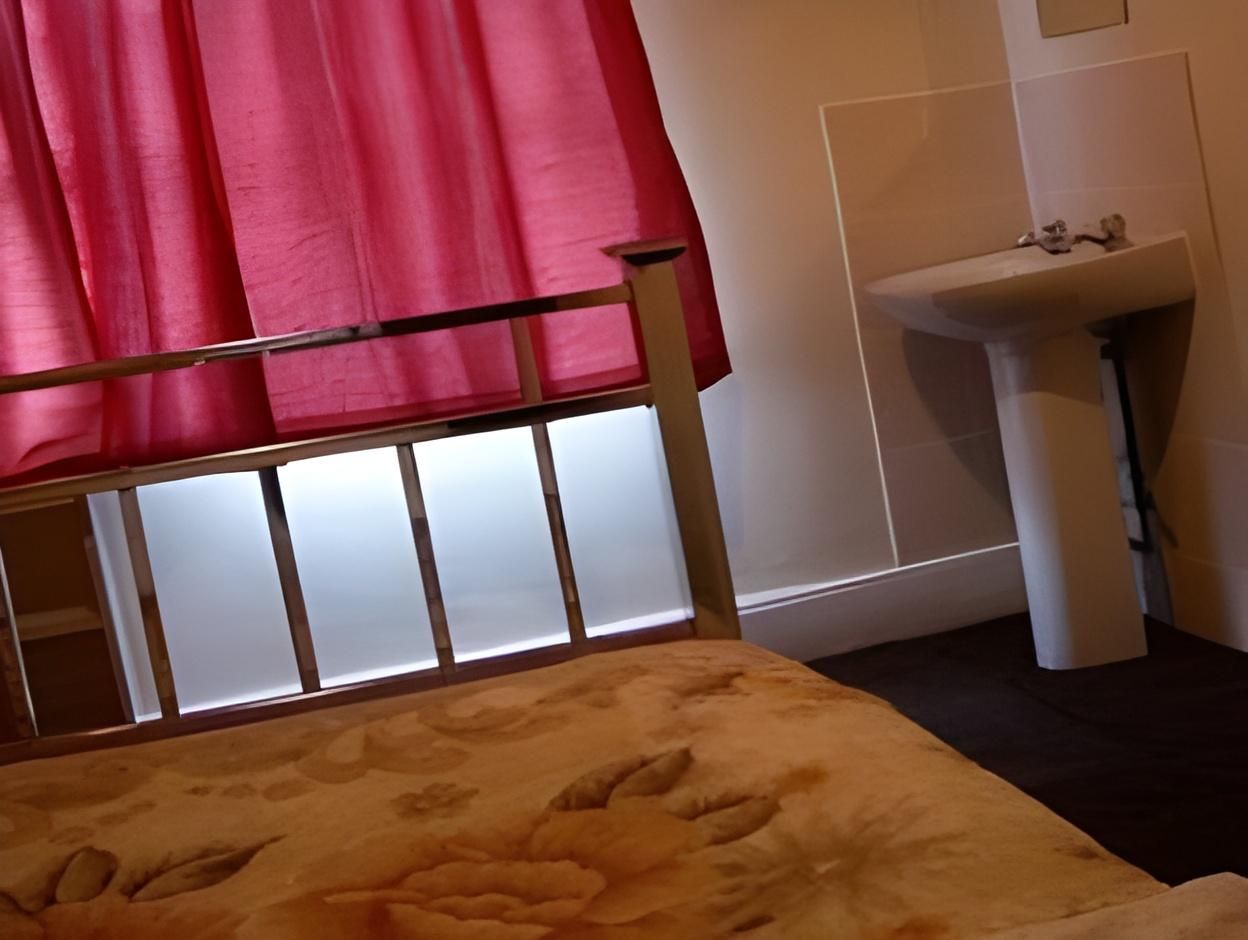Twin Room with Shared Bathroom
