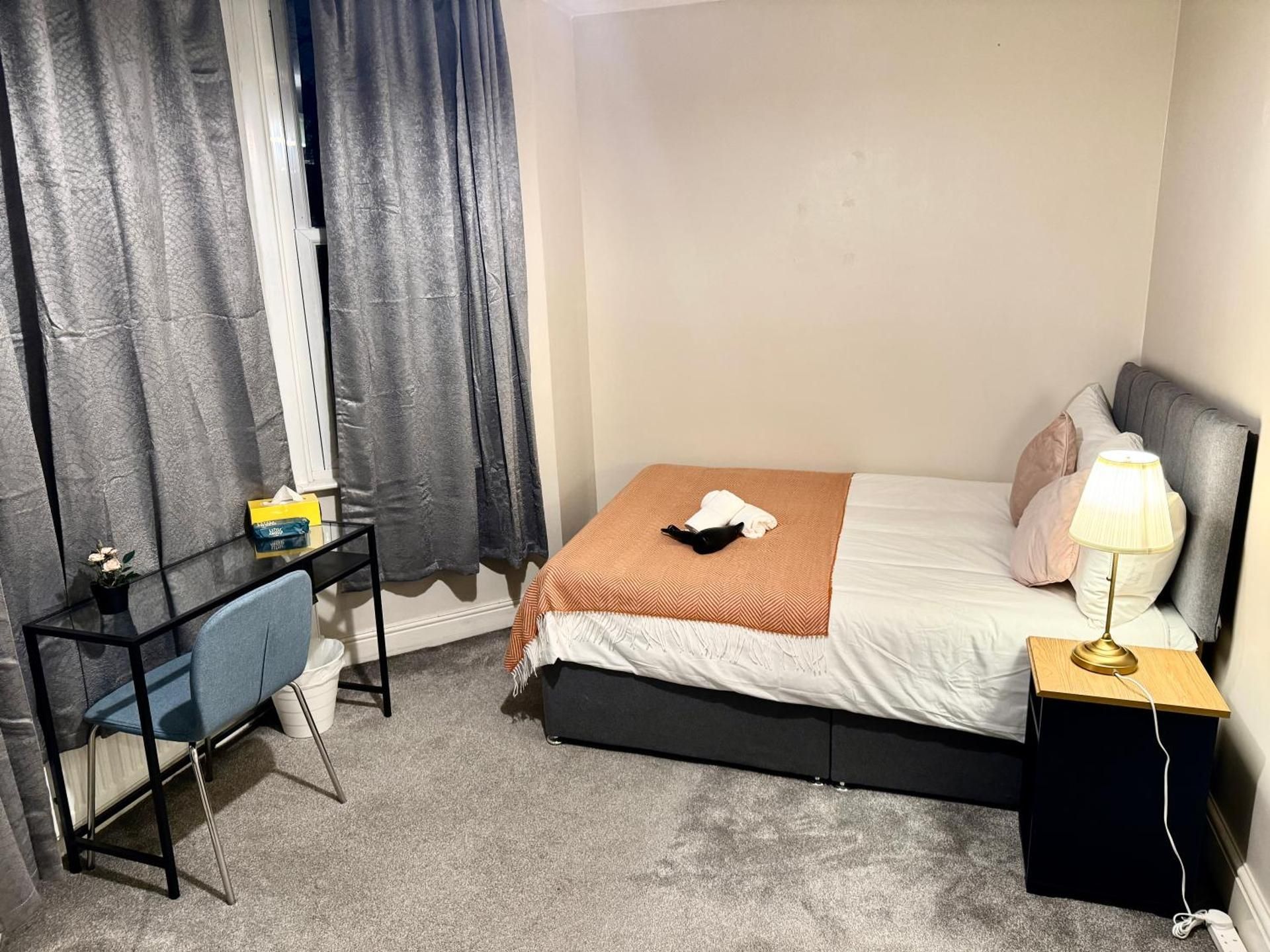 Quadruple Room with Private Bathroom