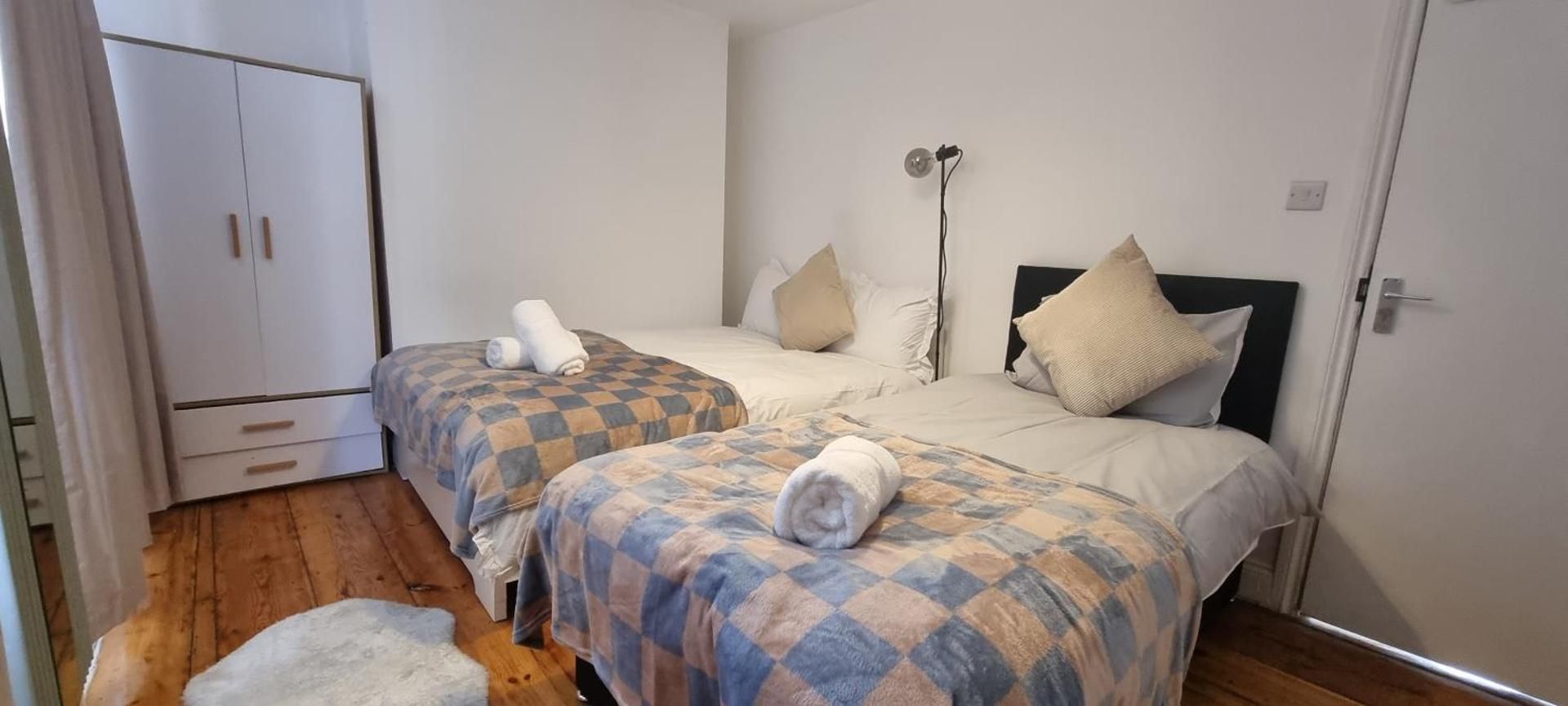 Triple Room with Shared Bathroom