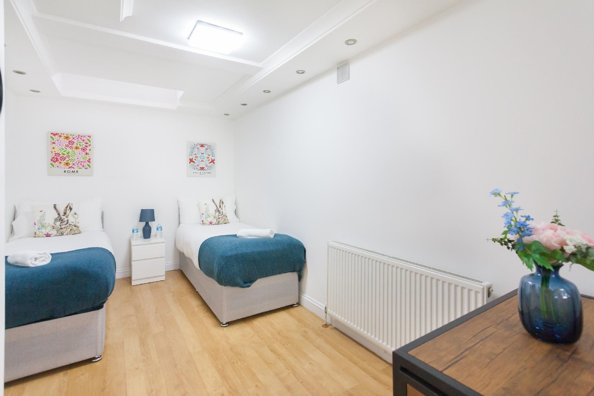 Apartment-Private Bathroom-6