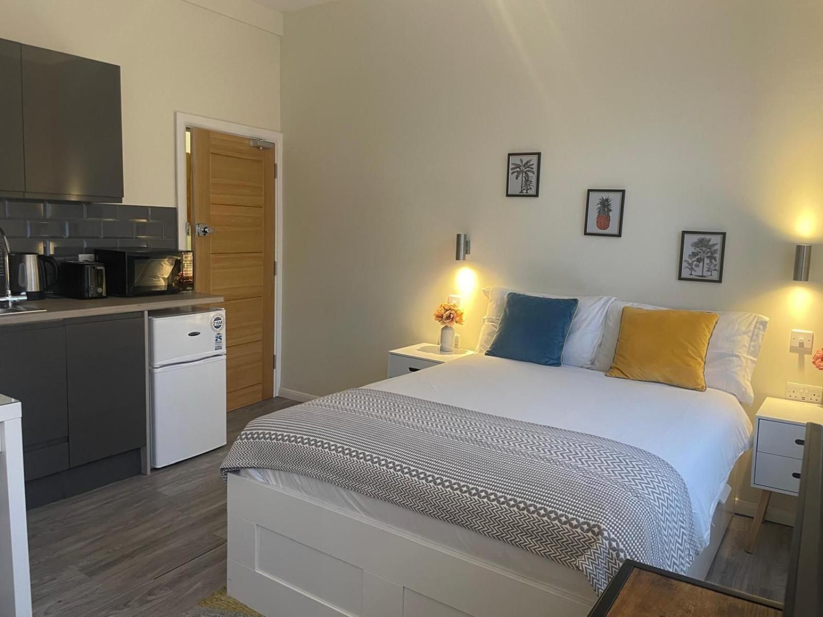 Double Room with Private Bathroom