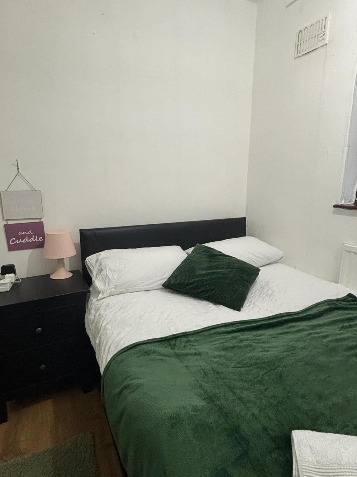 Standard Double Room with Shared Bathroom