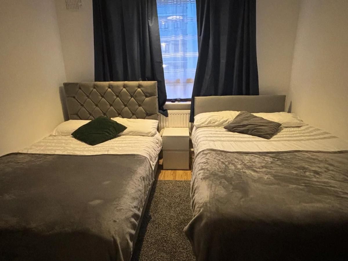Economy Quadruple Room with Shared Bathroom