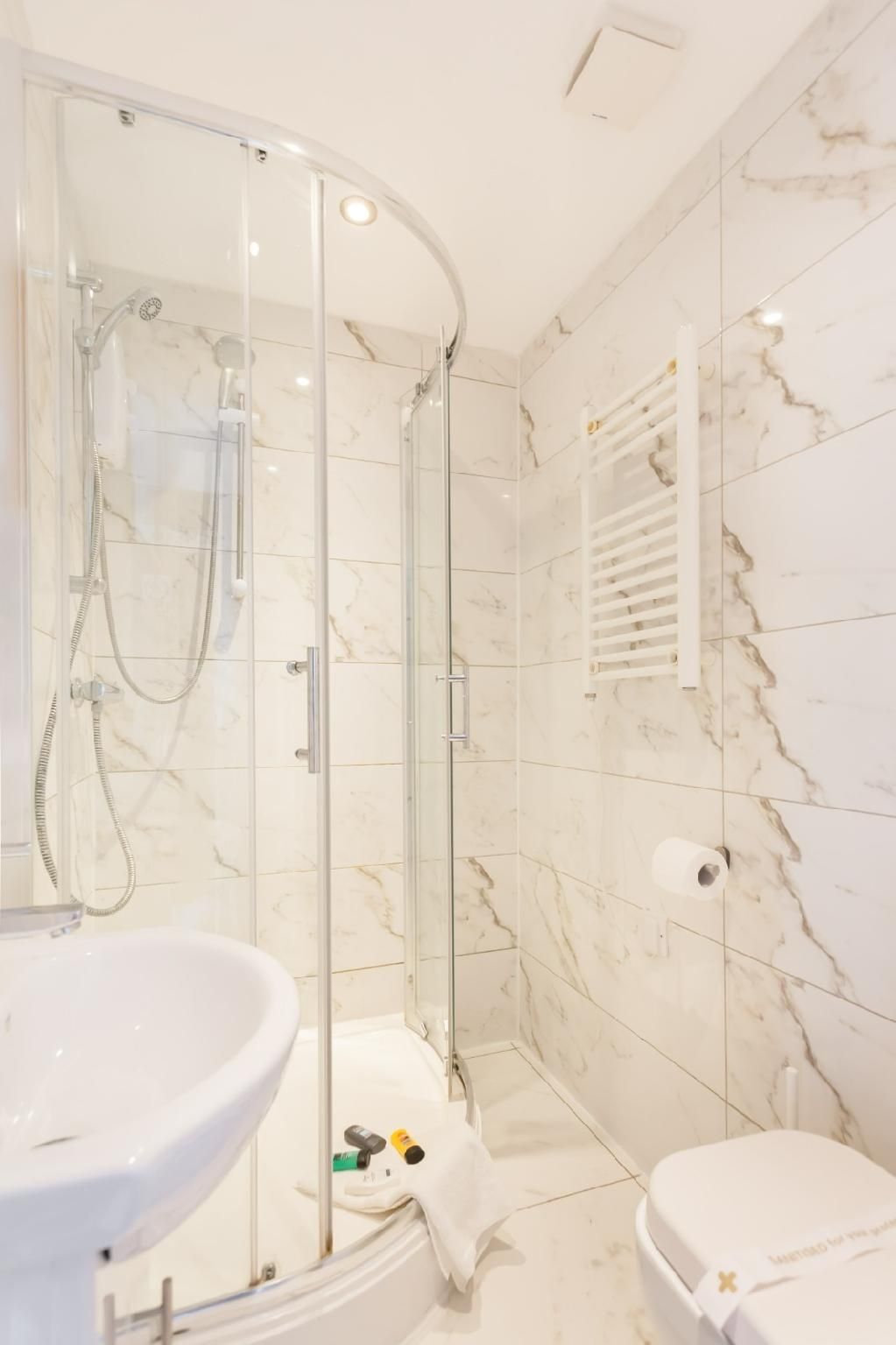 Apartment-Private Bathroom-1