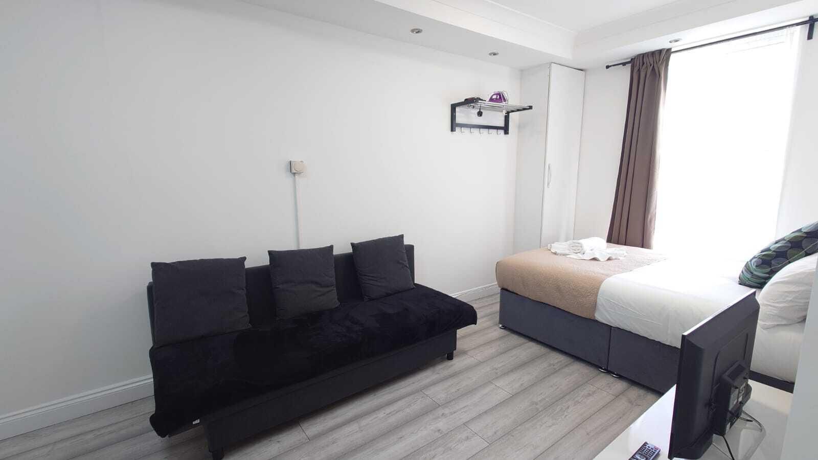 Studio-Private Bathroom-Split Level