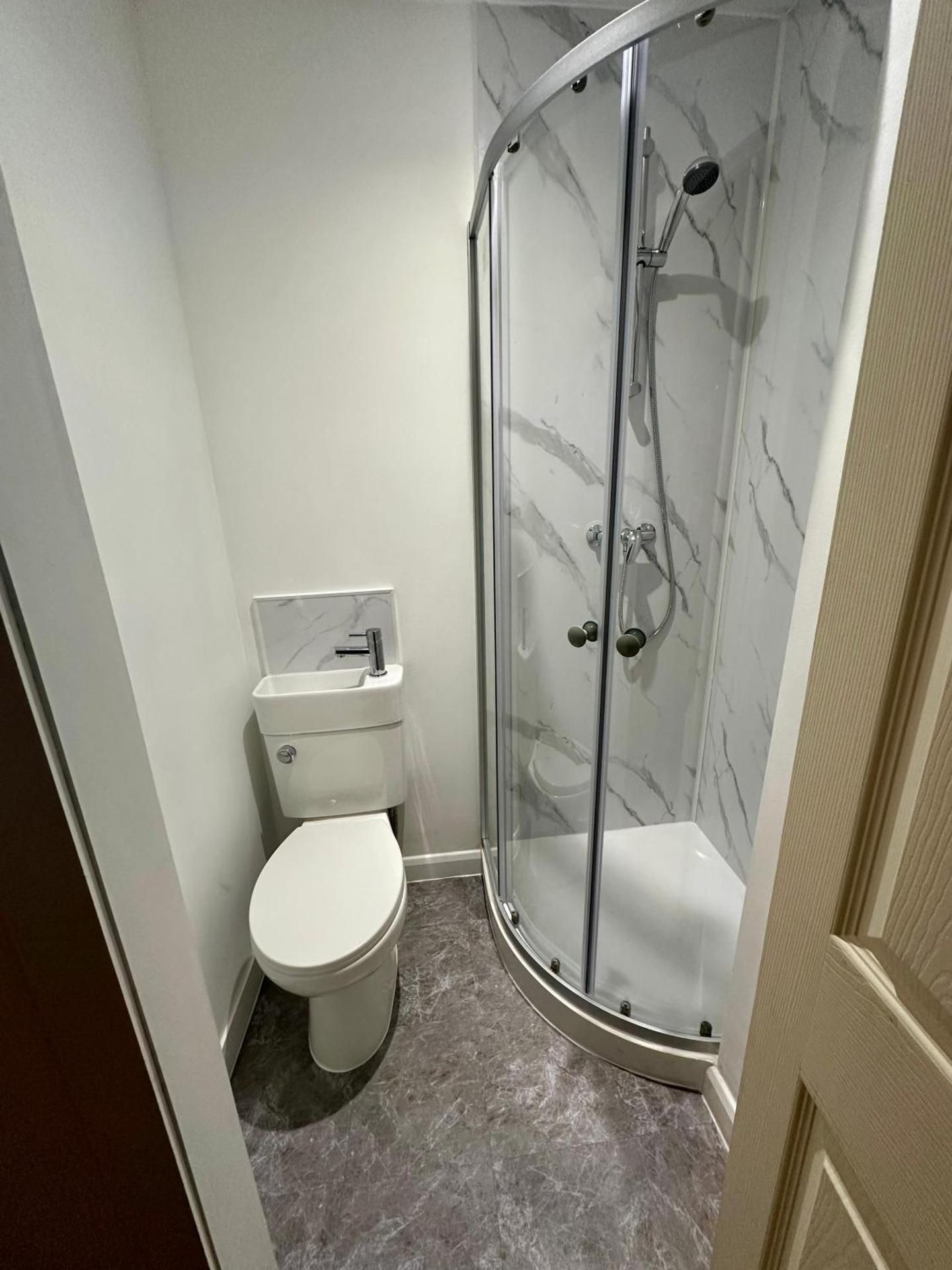 Deluxe Double Room with Shower