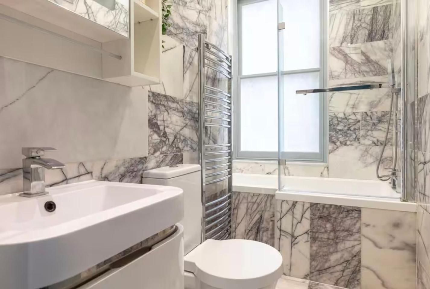 One-Bedroom Apartment with Terrace