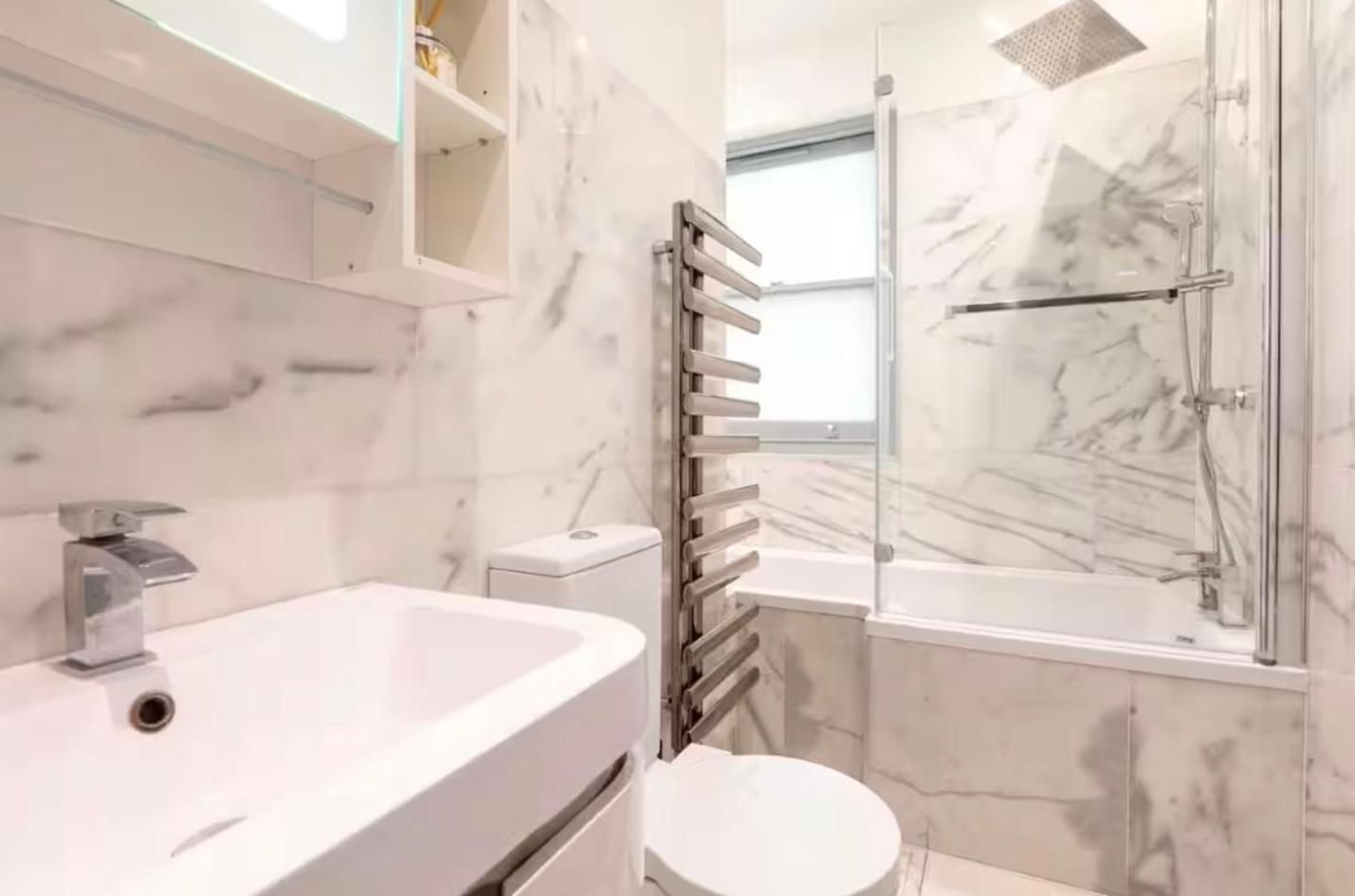 One-Bedroom Apartment - Non-Smoking