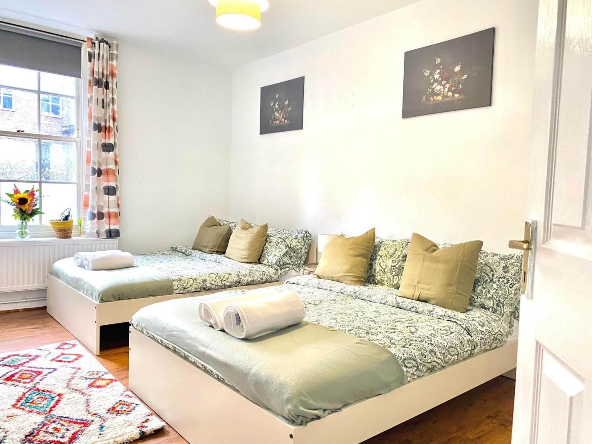 Deluxe Queen Room