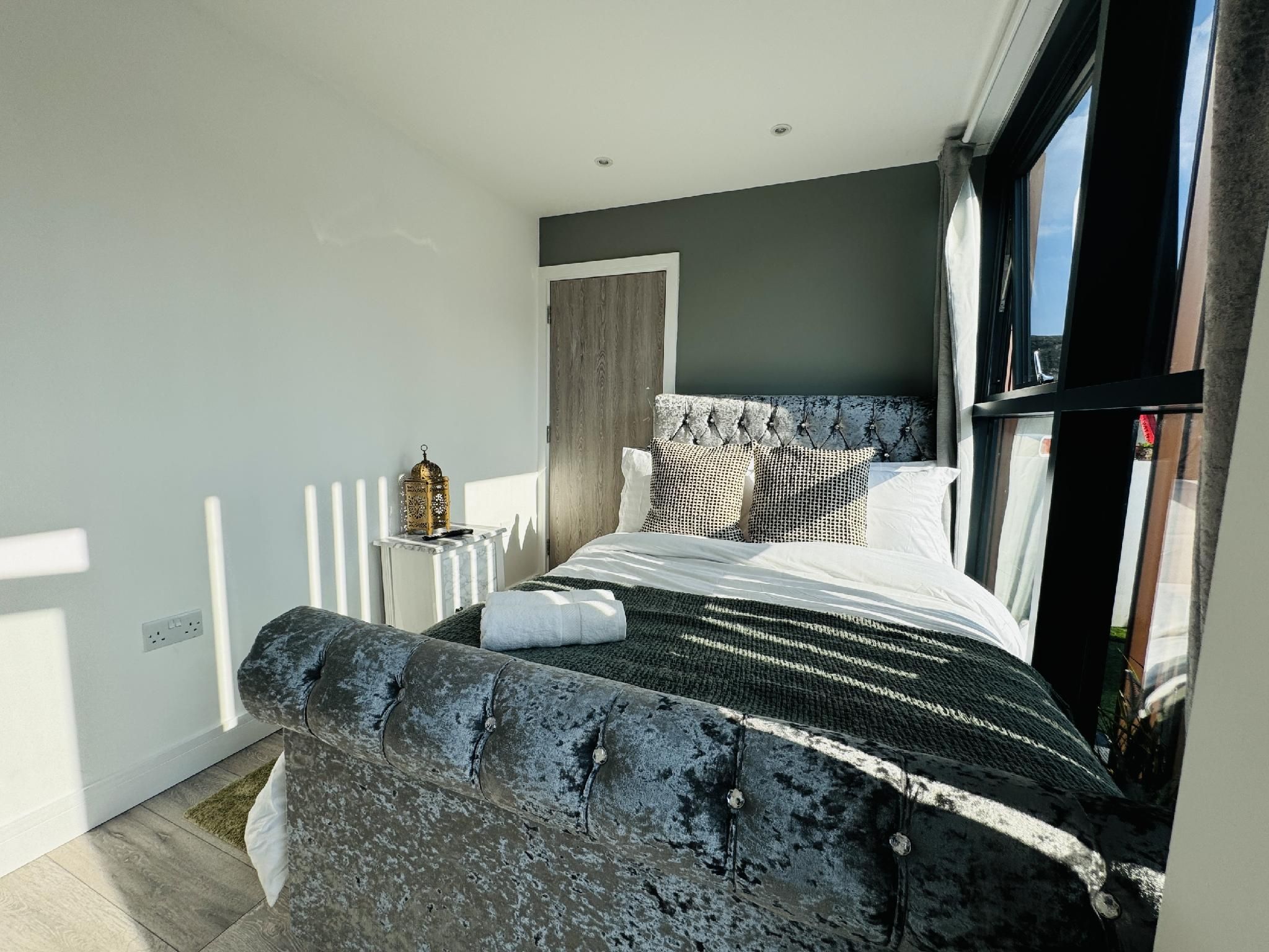 Double room-Standard-Shared Bathroom-FT102