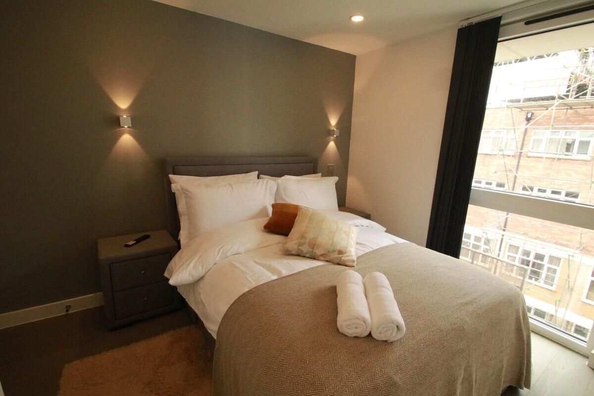 Exclusive-Double room-Shared Bathroom-FT62