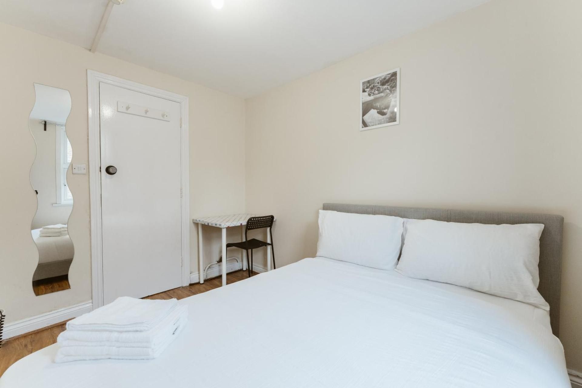 Double Room with Shared Bathroom (Room 1)
