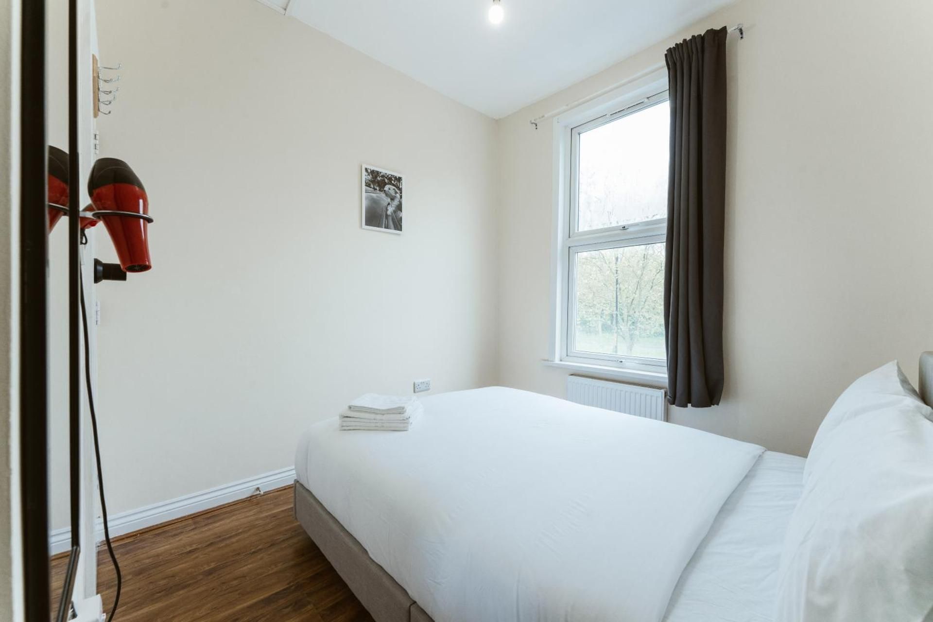 Double Room with Shared Bathroom (Room 2)