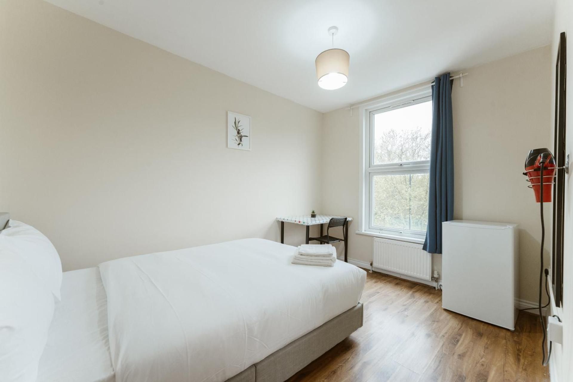 Double Room with Shared Bathroom (Room 4)