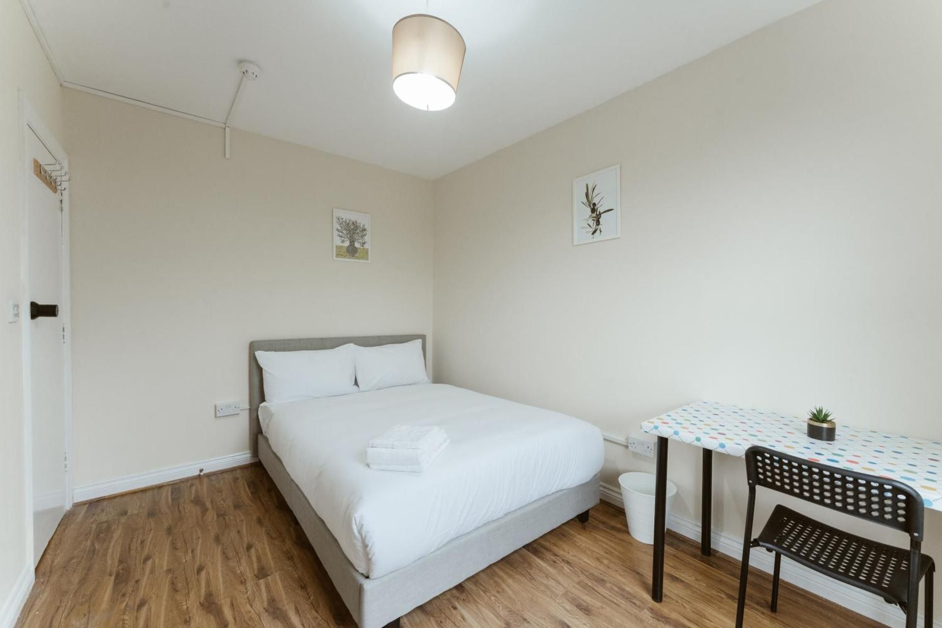 Double Room with Shared Bathroom (Room 4)