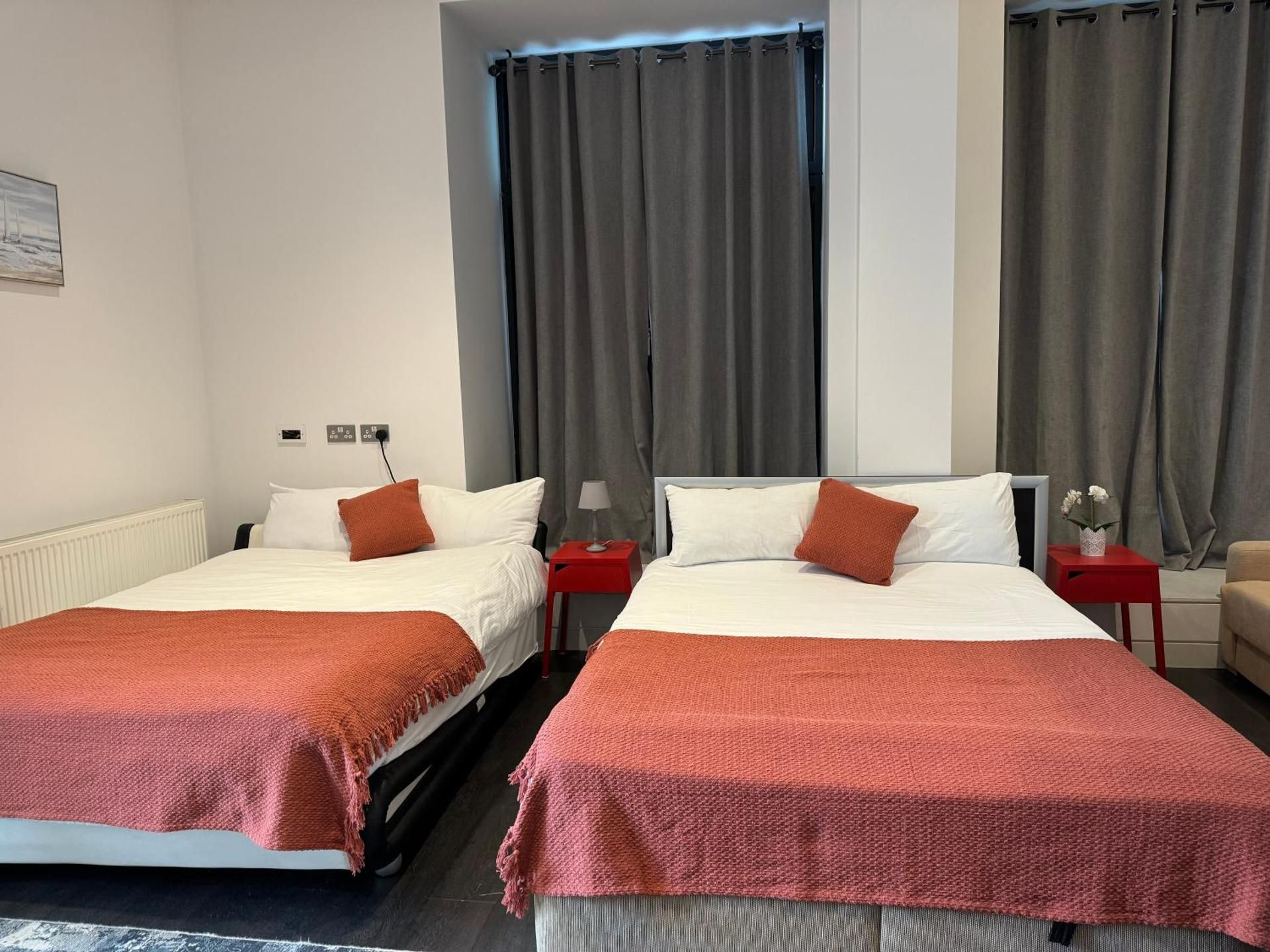 One-Bedroom Apartment