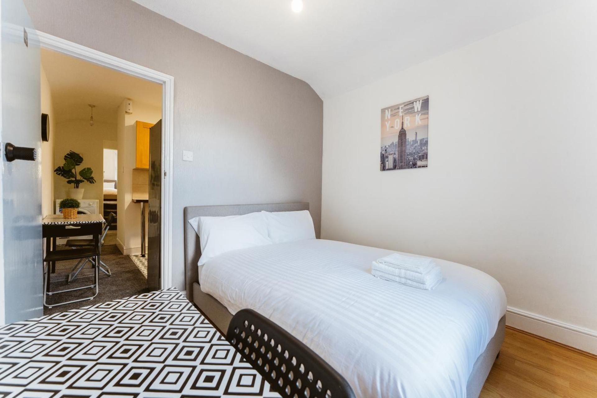 Double Room with Shared Bathroom