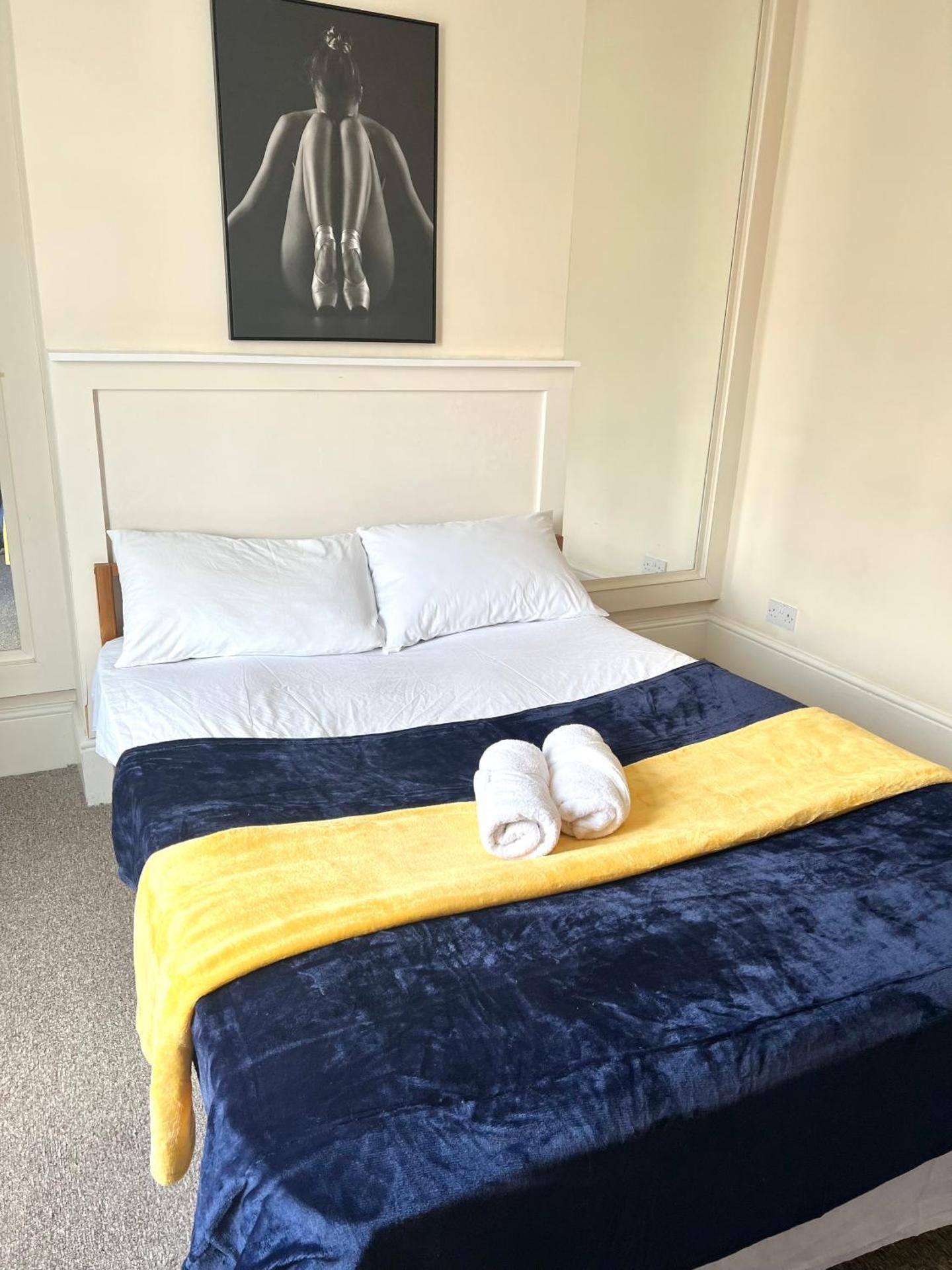 Double Room with Shared Bathroom
