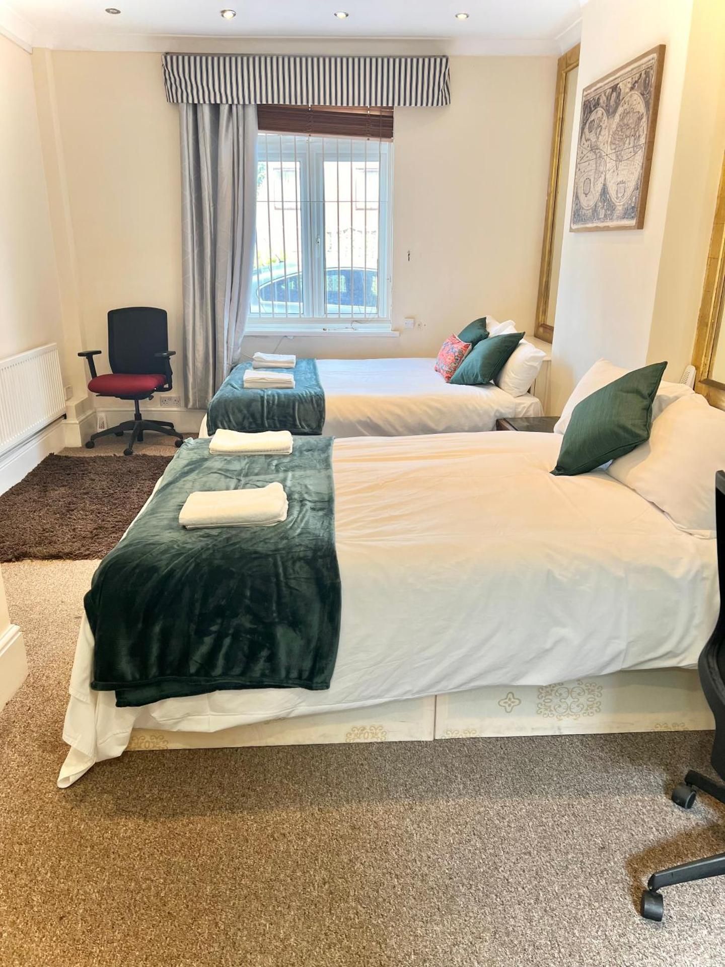 Deluxe Queen Studio