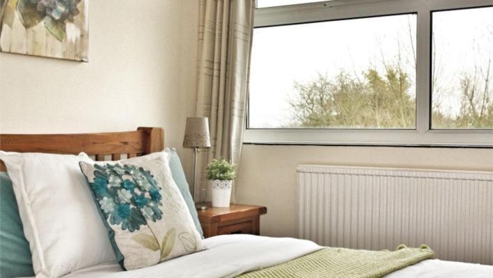 Standard Double Room with Shared Bathroom