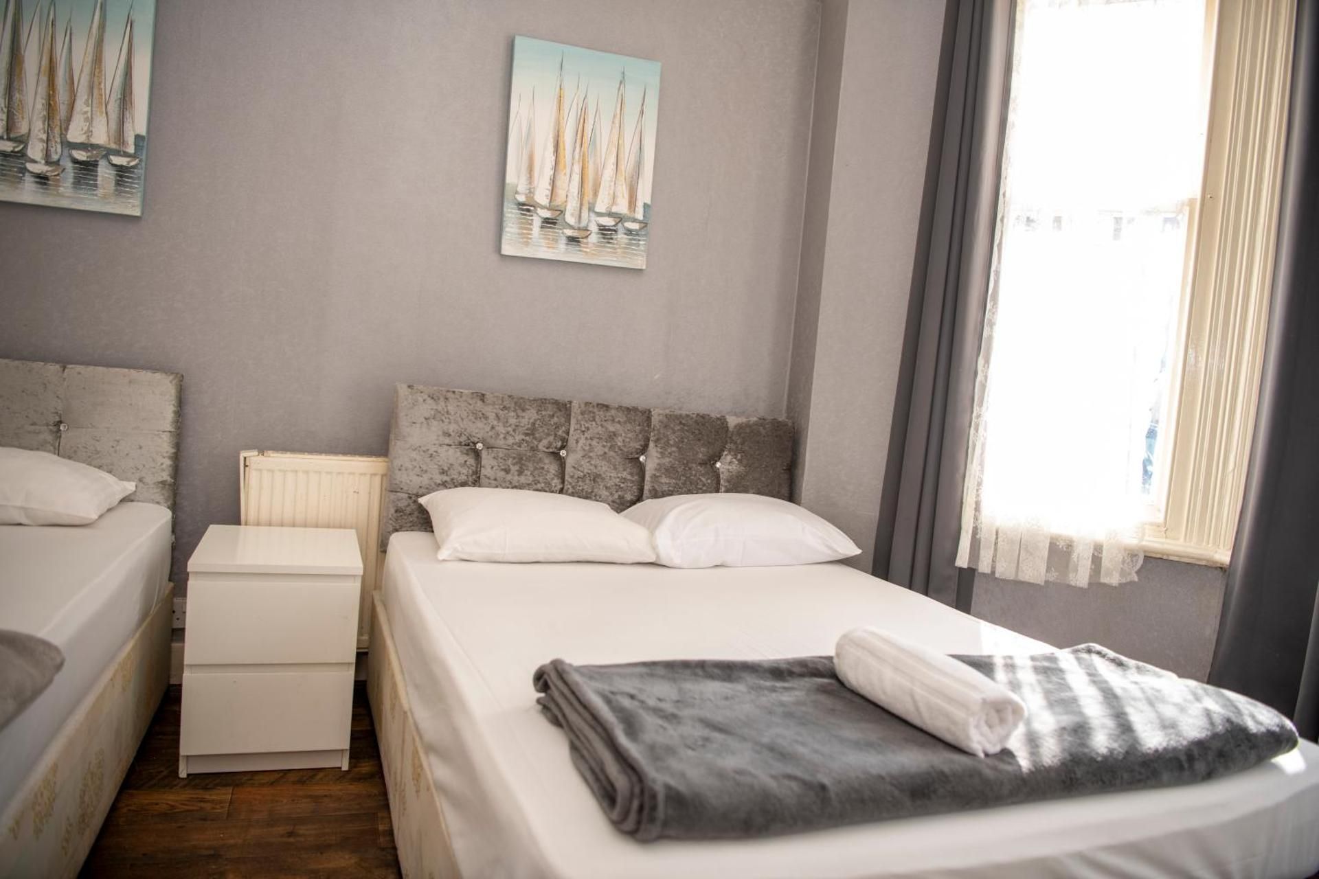Standard Double Room with Shared Bathroom