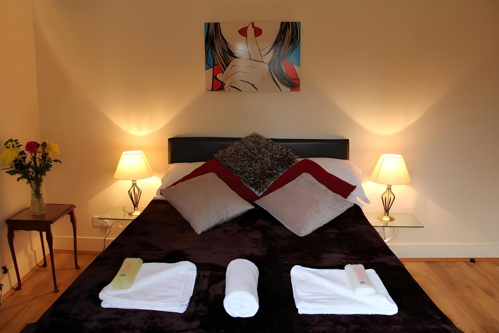 Single Room with Shared Bathroom
