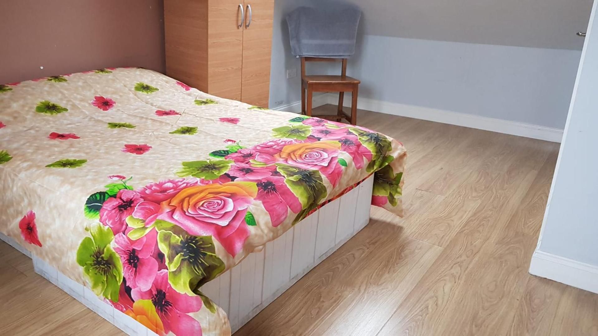 Thornton Heath Deluxe Double Room 2