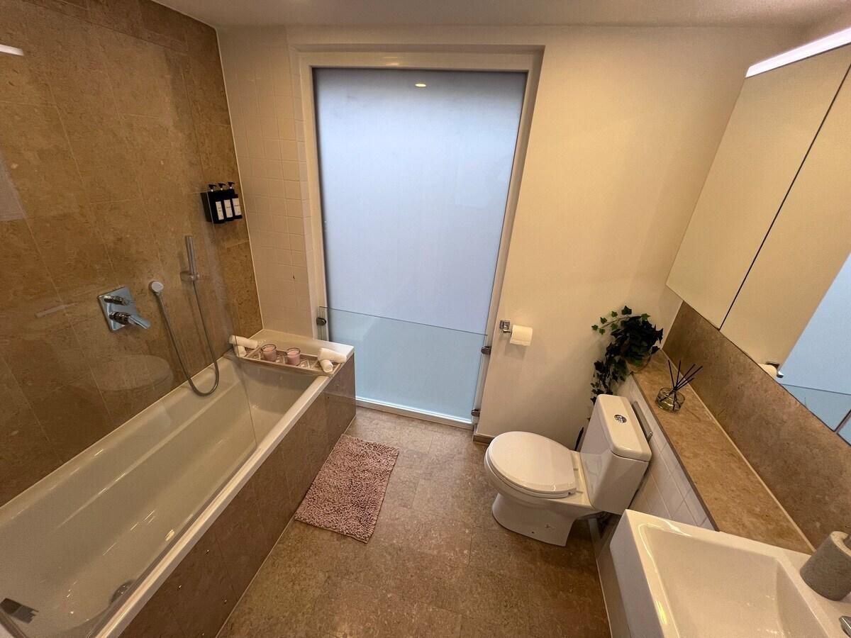 Double room-Exclusive-Shared Bathroom-FT5 2