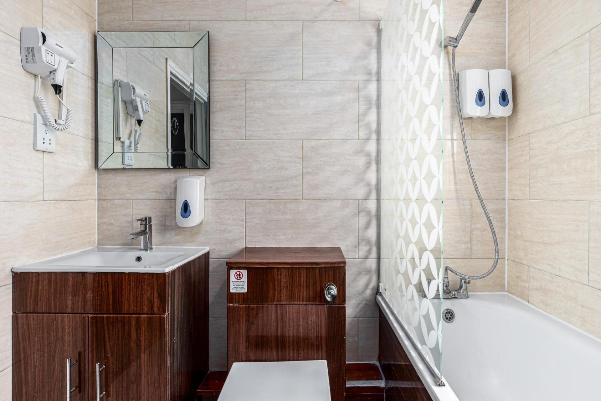 Budget Double Room shared bathroom