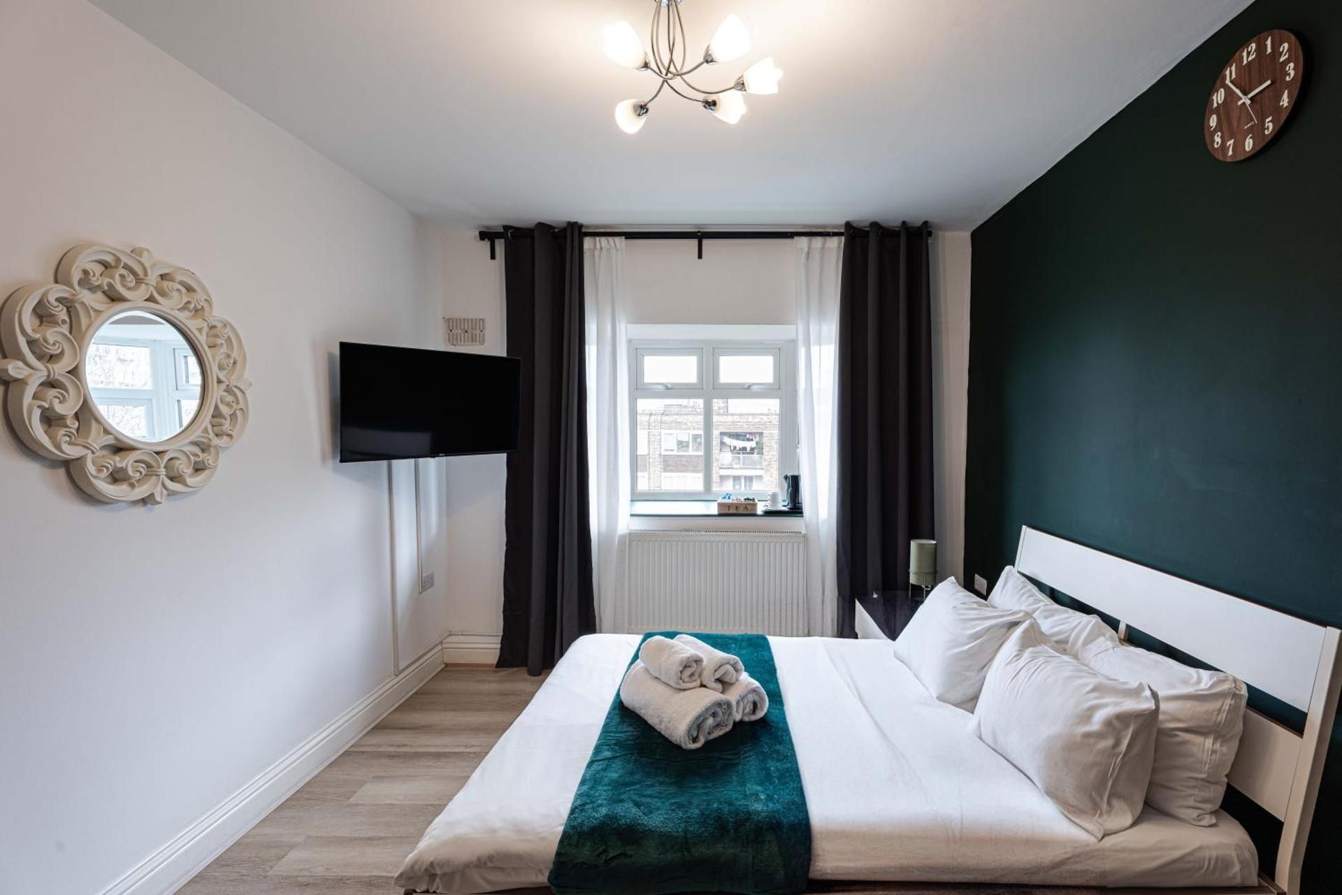 Budget Double Room shared bathroom
