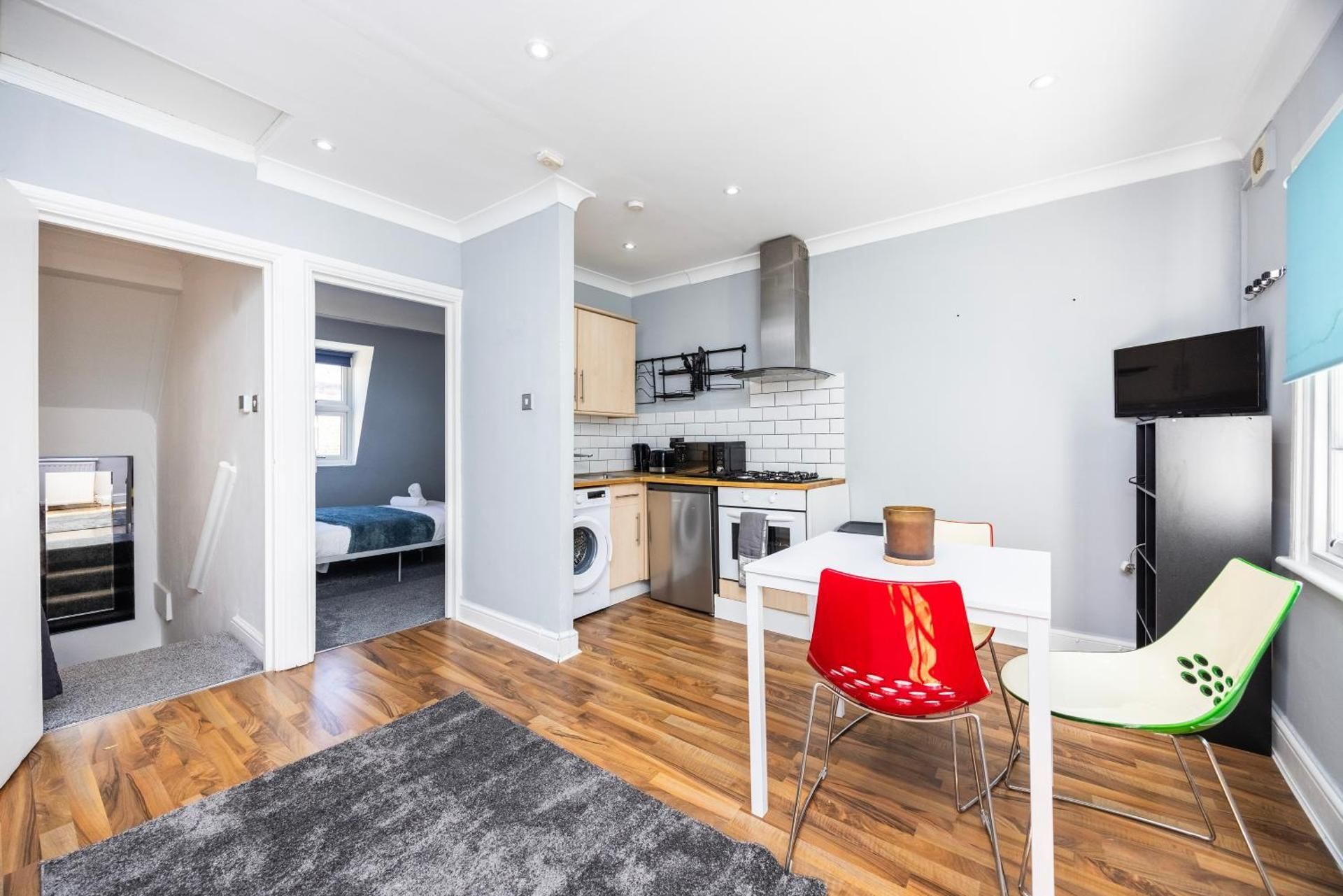 One-Bedroom Apartment