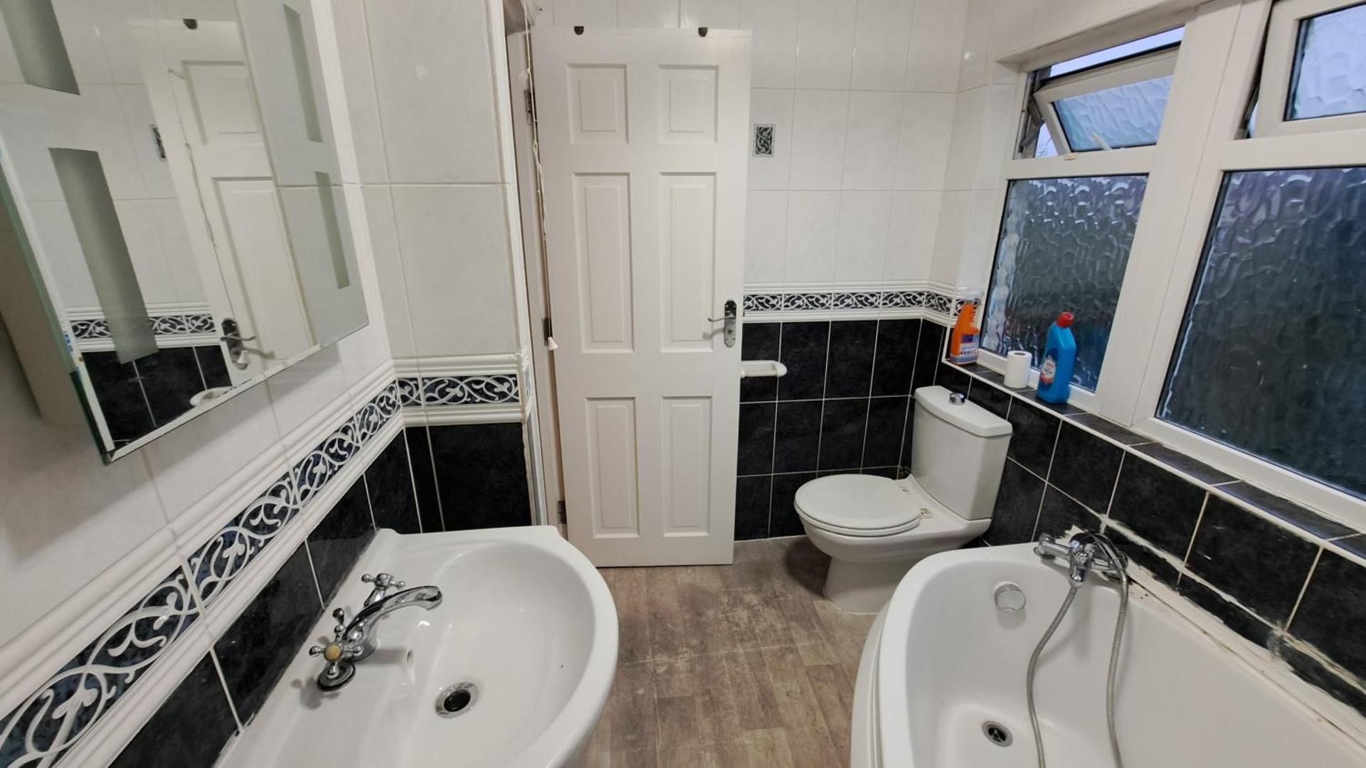 Single Room with Shared Bathroom